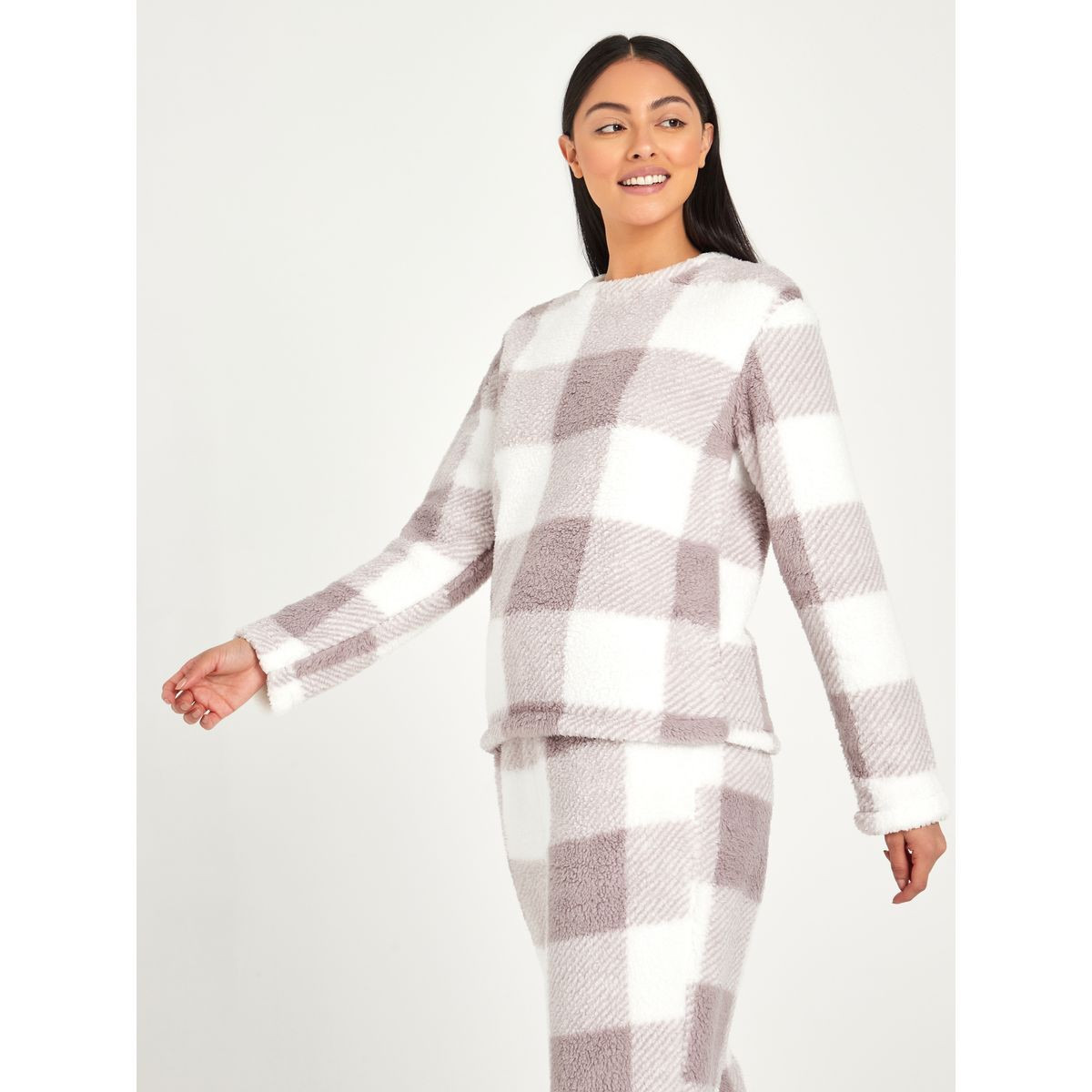 طقم بيجاما من ( تيشيرت + بنطال )-women-clothing-nightwear-pyjamas-longsets-image-3