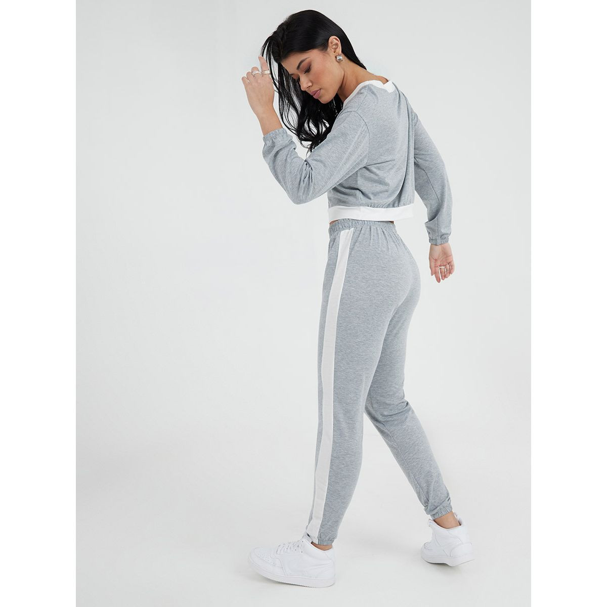 طقم من ( بنطال جوغر + بلوزة )-women-clothing-nightwear-pyjamas-longsets-image-6