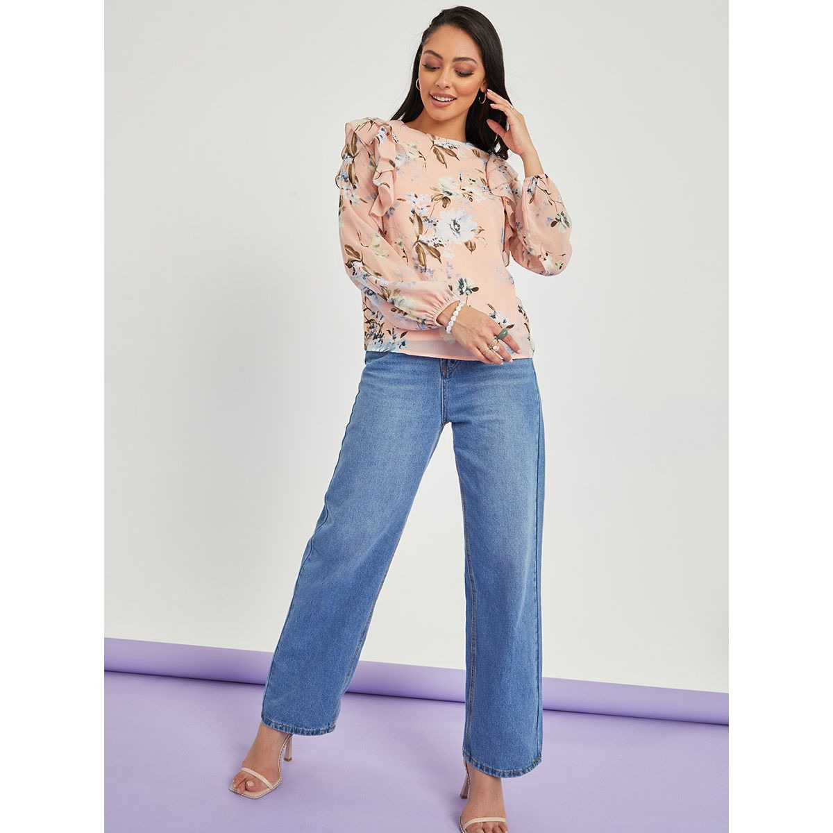 بلوزة باكمام طويلة وكشكش-women-clothing-shirtsandblouses-blouses-image-2
