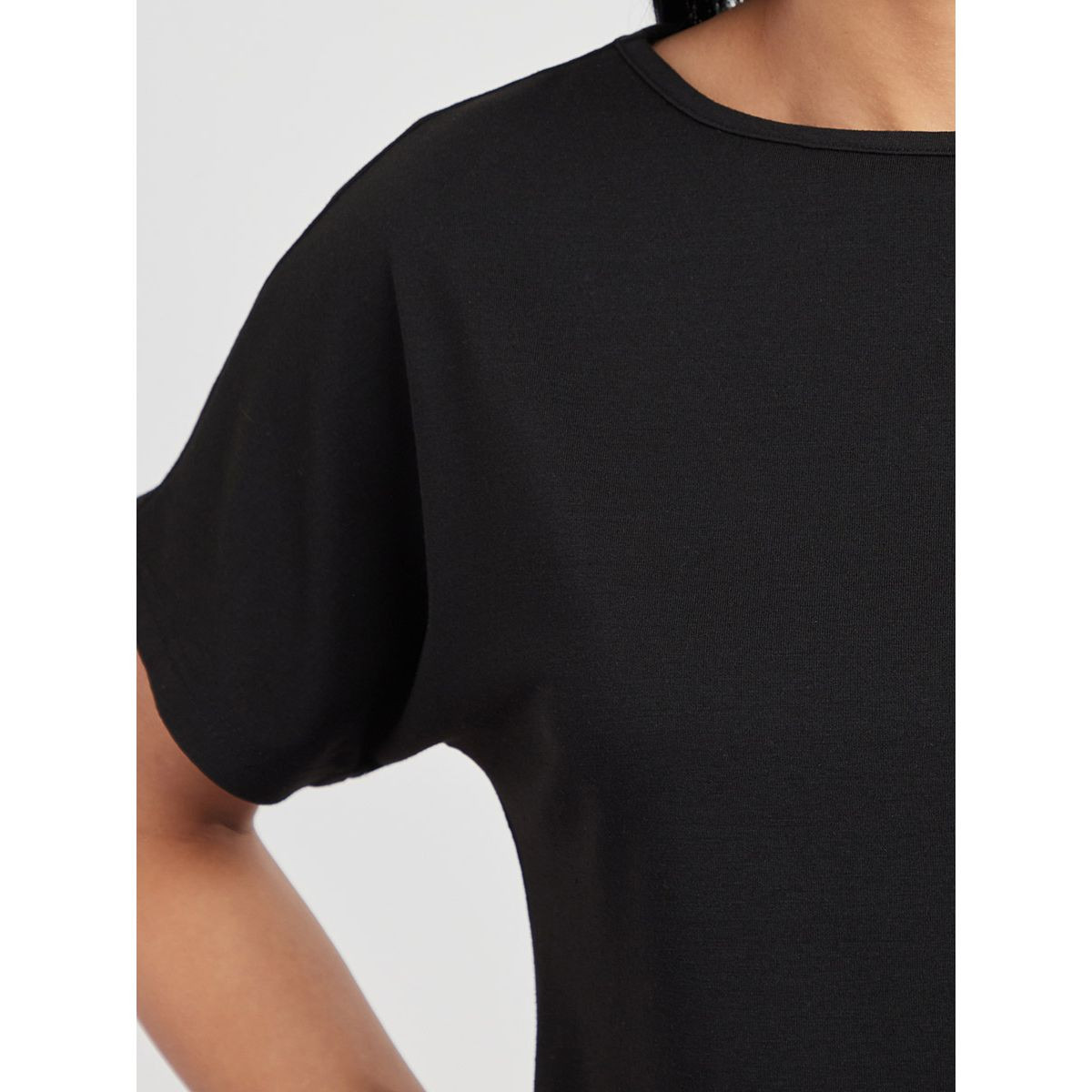 تيشيرت مزين بفتحة من الخلف-women-clothing-tshirts-image-3