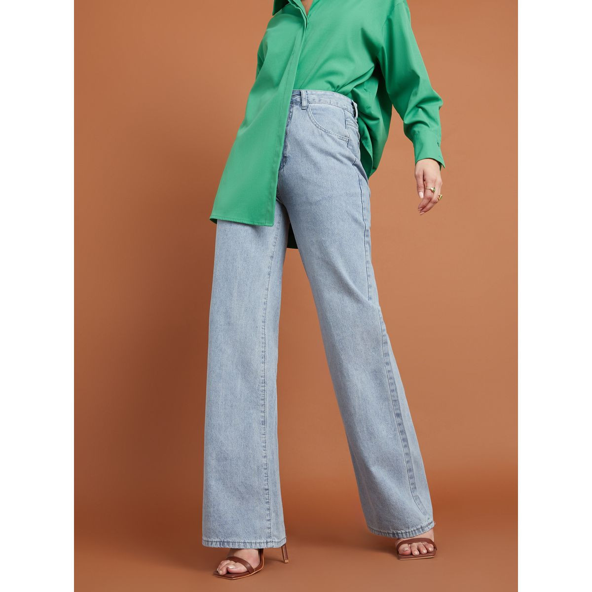 بنطال جينز بقصة ارجل عريضة-women-clothing-bottoms-jeans-image-1