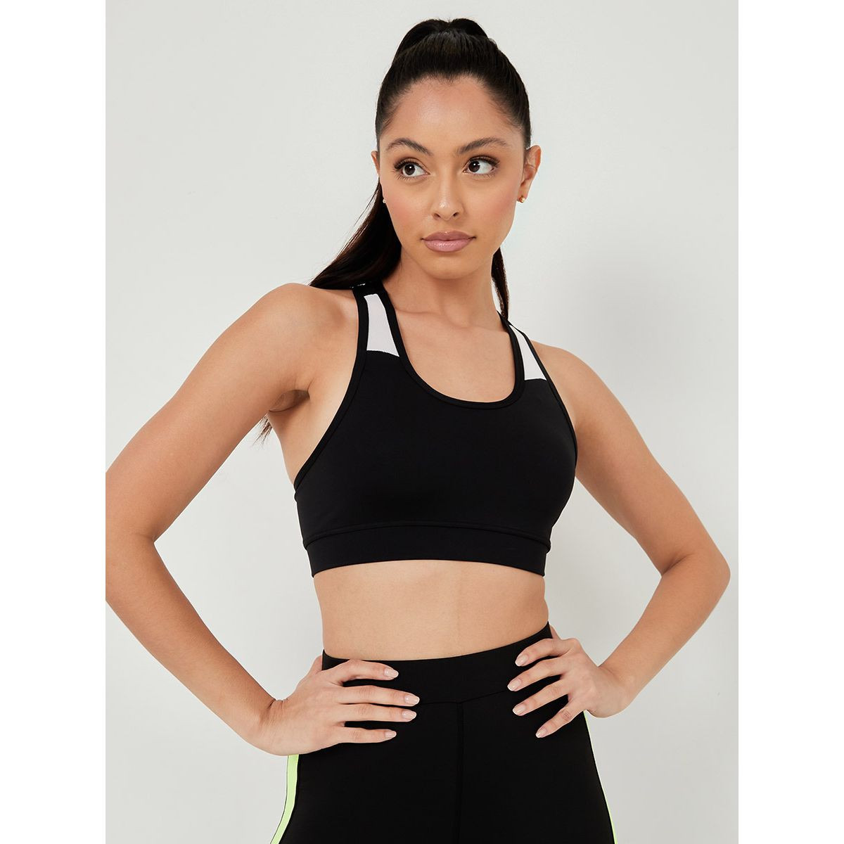 صدرية رياضية بنمط ريسر باك من ستايلي-women-clothing-sportswearandactivewear-sportsbras-image-3