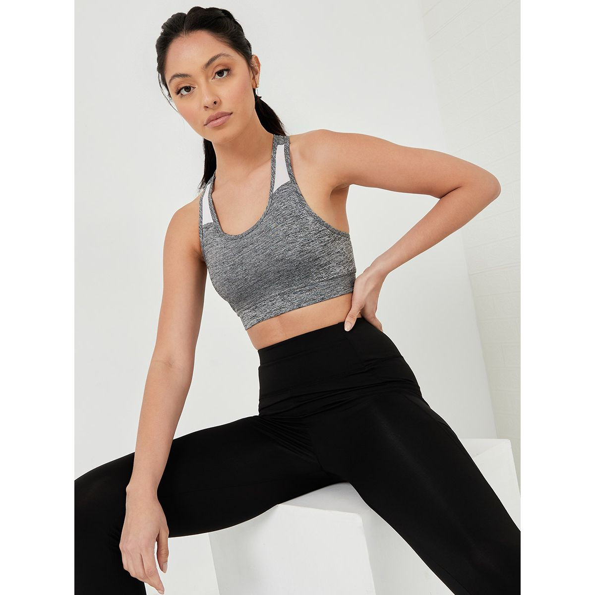 صدرية رياضية بنمط ريسر باك من ستايلي-women-clothing-sportswearandactivewear-sportsbras-image-1