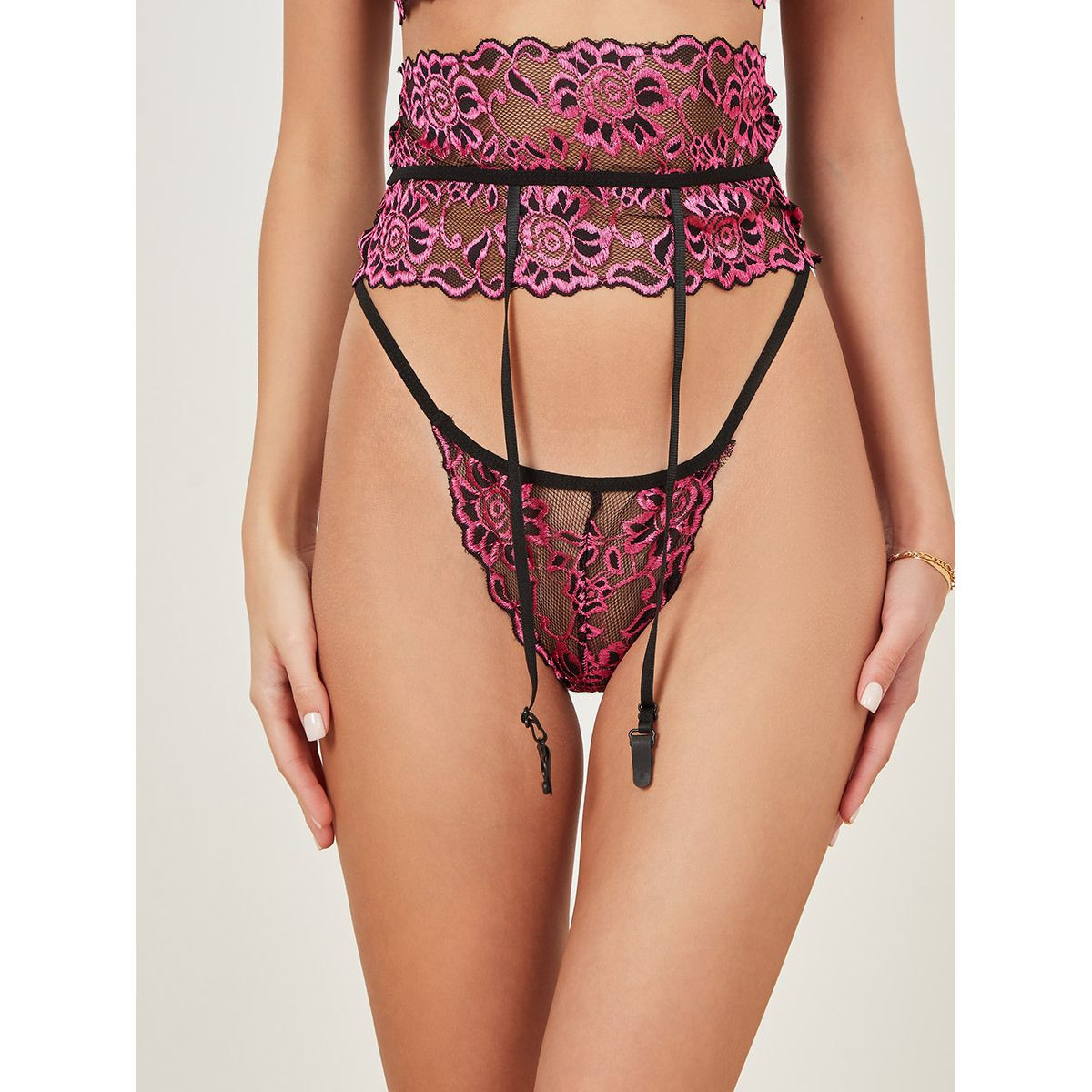 طقم من ( صدرية + سروال داخلي ثونغ ) من ستايلي-women-clothing-lingerie-lingeriesets-image-4