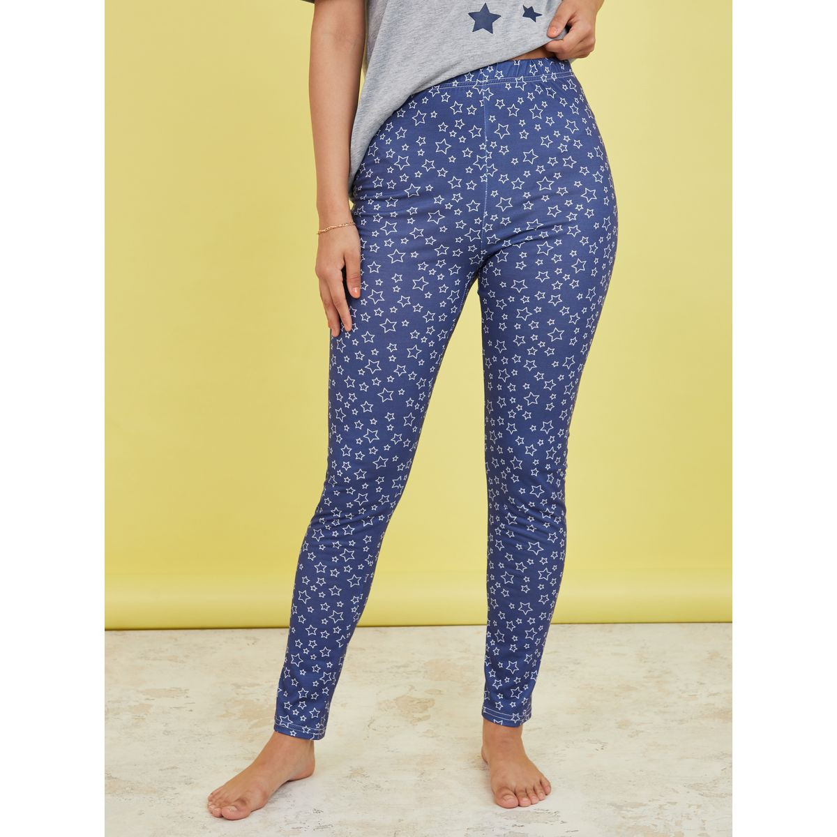 Styli Falling Star Placement T-shirt and Leggings Set-women-clothing-nightwear-pyjamas-longsets-image-5