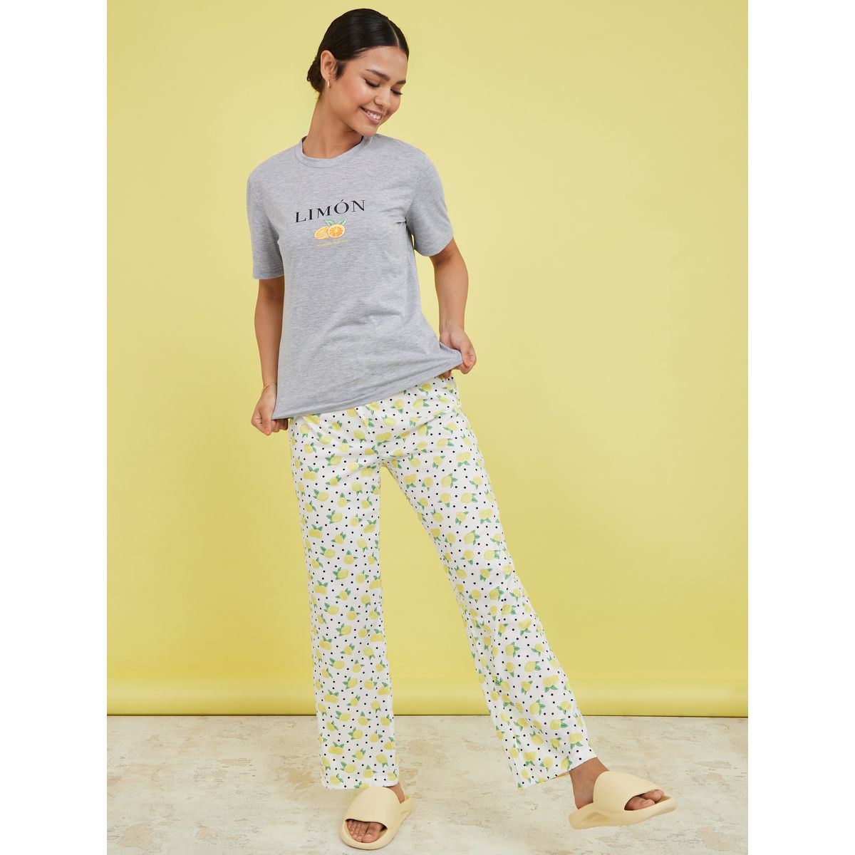 طقم بيجاما ( تيشيرت + بنطال )-women-clothing-nightwear-pyjamas-longsets-image-2