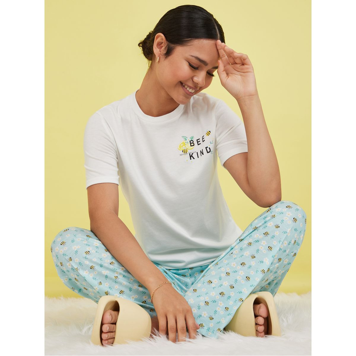 طقم من ( تيشيرت + بنطال )-women-clothing-nightwear-pyjamas-longsets-image-1