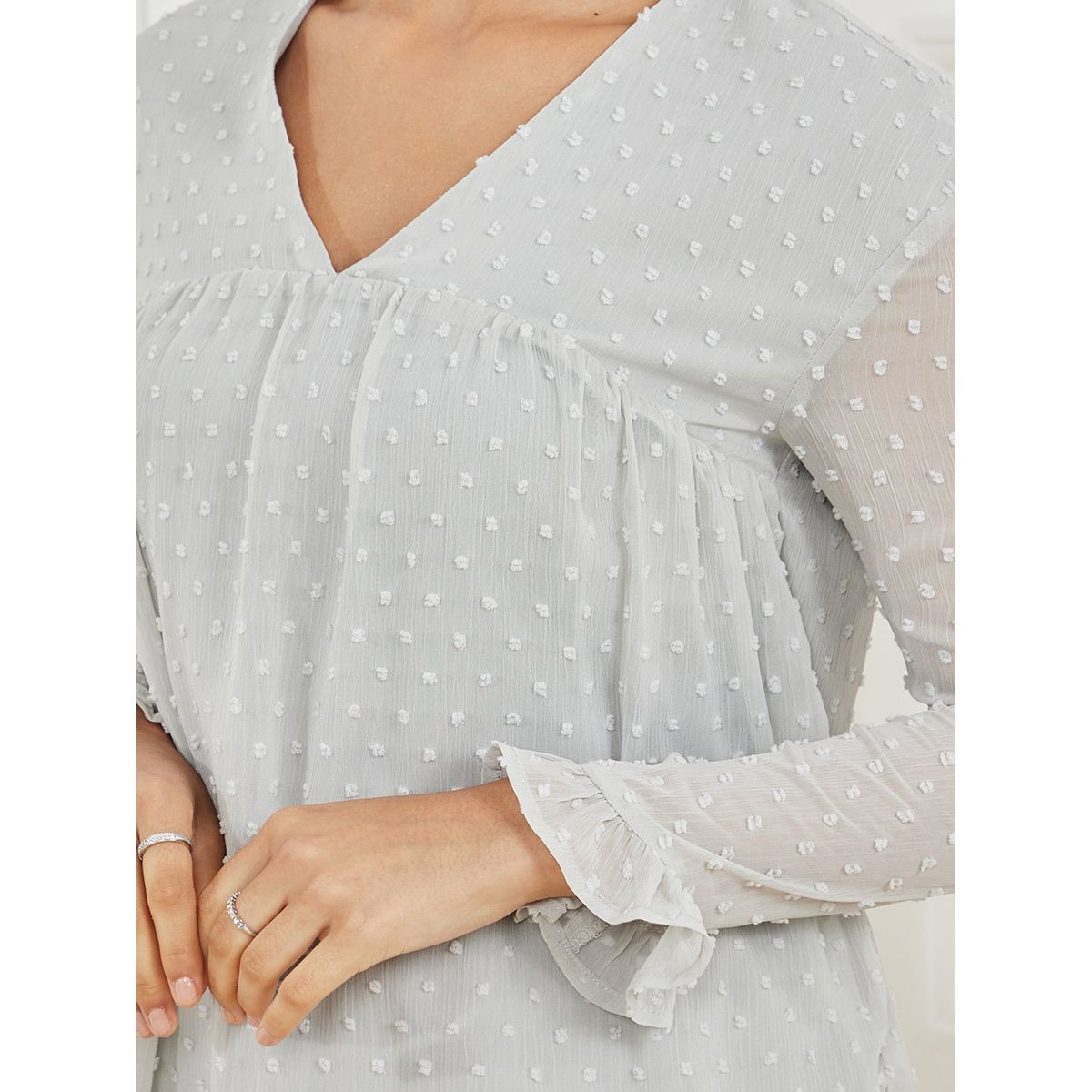 بلوزة باكمام طويلة واساور-women-clothing-shirtsandblouses-blouses-image-3