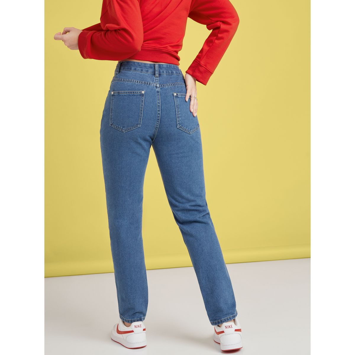 بنطال جينز سادة بجيوب-women-clothing-bottoms-jeans-image-5