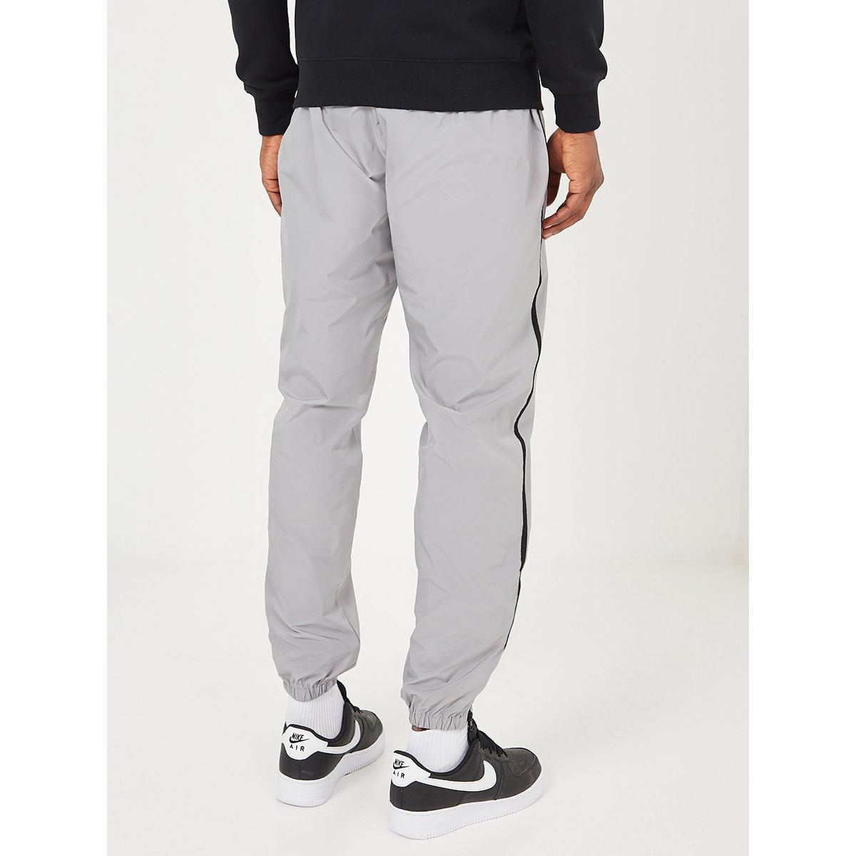 بنطال رياضي مزين بشريط جانبي-sports-men-clothing-bottoms-image-4