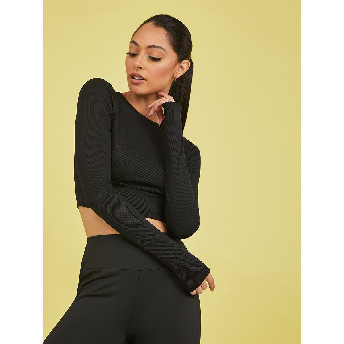 طقم رياضي من ( ليقنز + بلوزة ) من ستايلي-sports-women-clothing-trackpantsandtracksuits-image-2