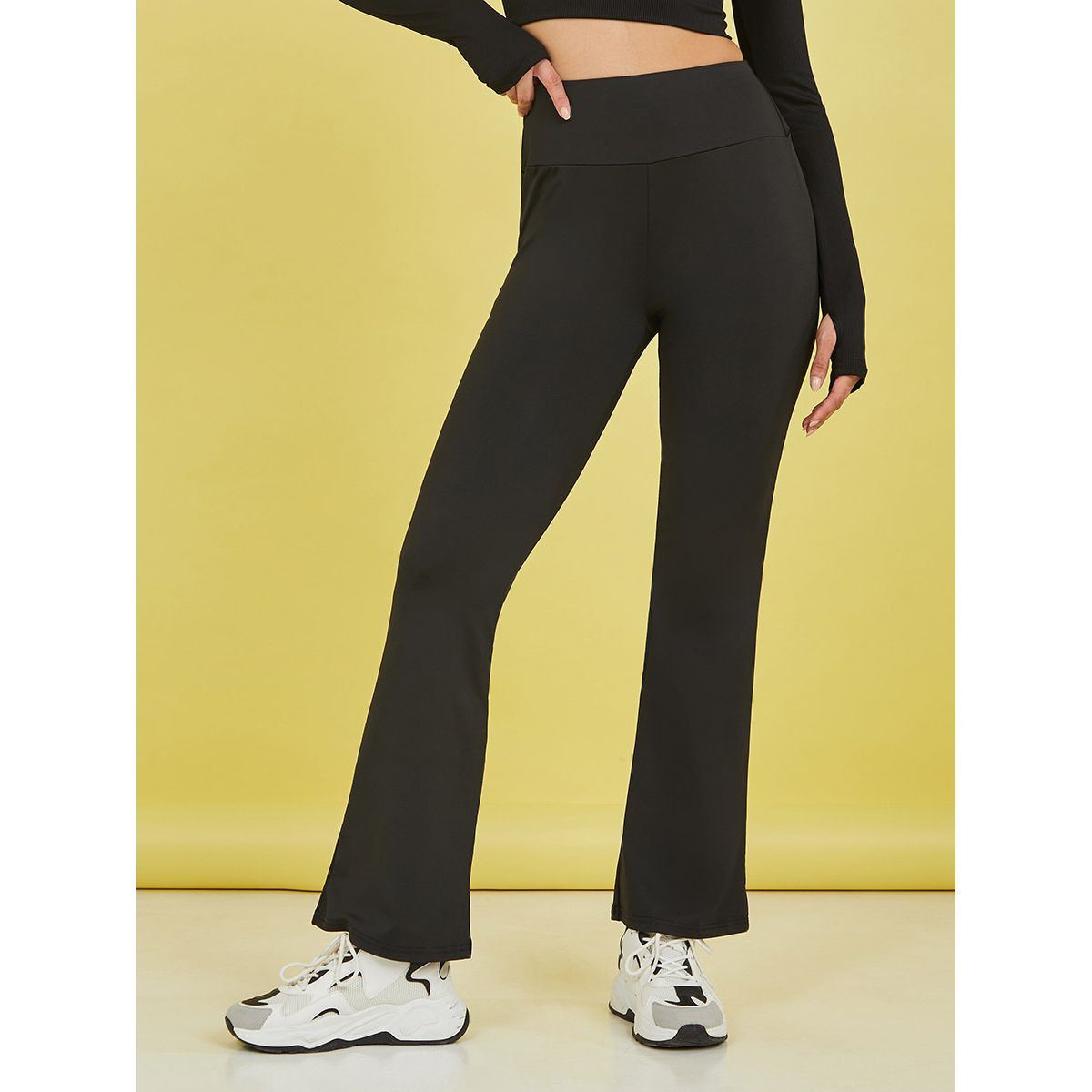طقم رياضي من ( ليقنز + بلوزة ) من ستايلي-sports-women-clothing-trackpantsandtracksuits-image-4