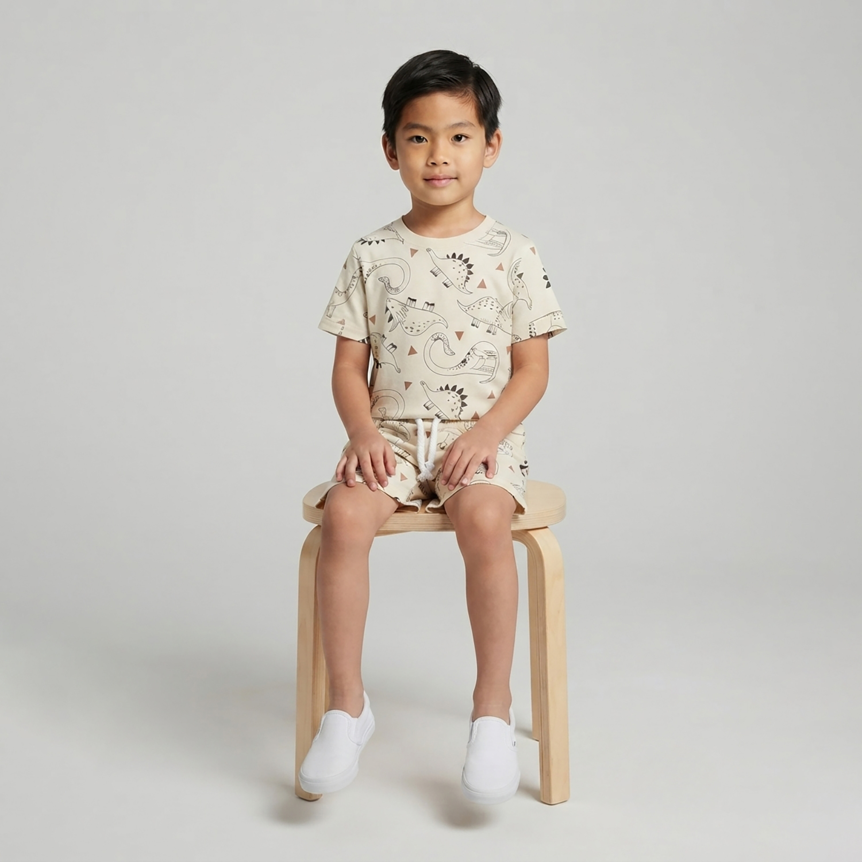 طقم متناسق تيشرت بأكمام قصيرة وبنطال بيجامة بطبعة ديناصور من بيبي كلو-boys-clothing-setsandcoords-image-4