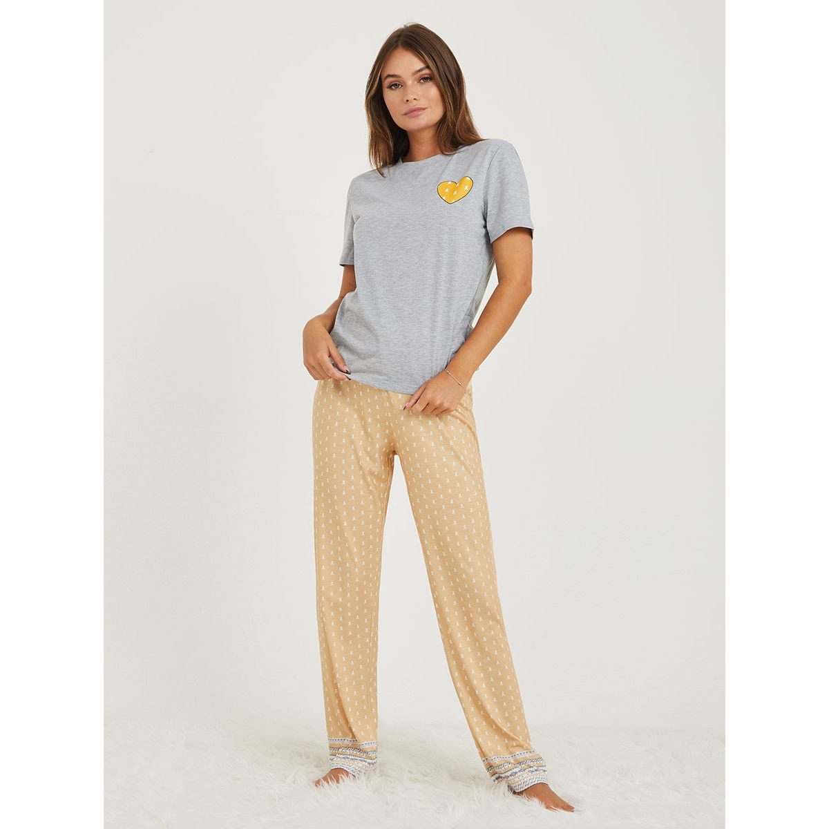 طقم بيجاما من ( تيشيرت + بنطال )-women-clothing-nightwear-pyjamas-longsets-image-1