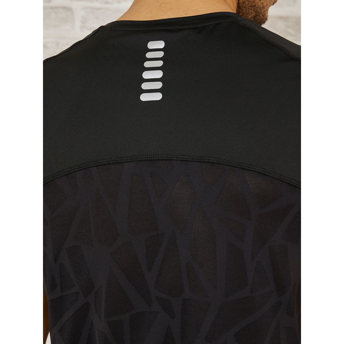 تيشيرت رياضي باكمام قصيرة-men-clothing-sportswearandactivewear-tshirtsandpolos-image-4