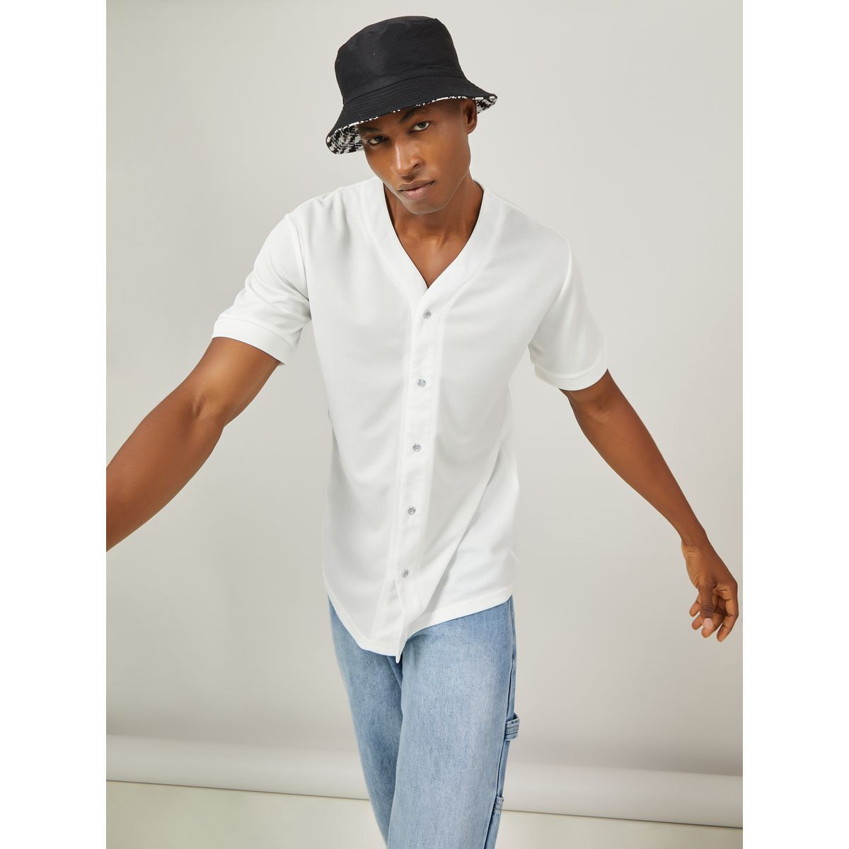 تيشيرت بقصة واسعة وازرار-men-clothing-tshirtsandpolos-tshirts-image-3