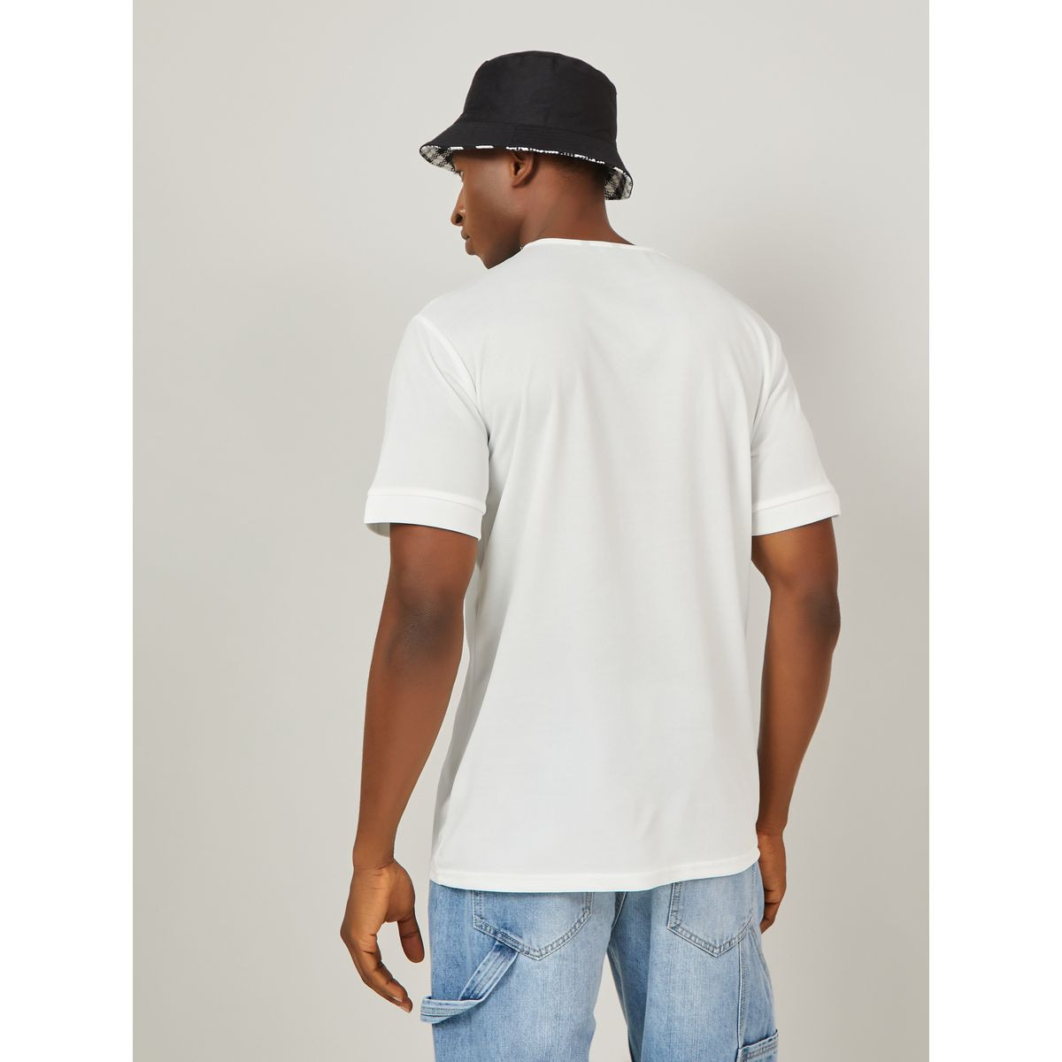 تيشيرت بقصة واسعة وازرار-men-clothing-tshirtsandpolos-tshirts-image-5