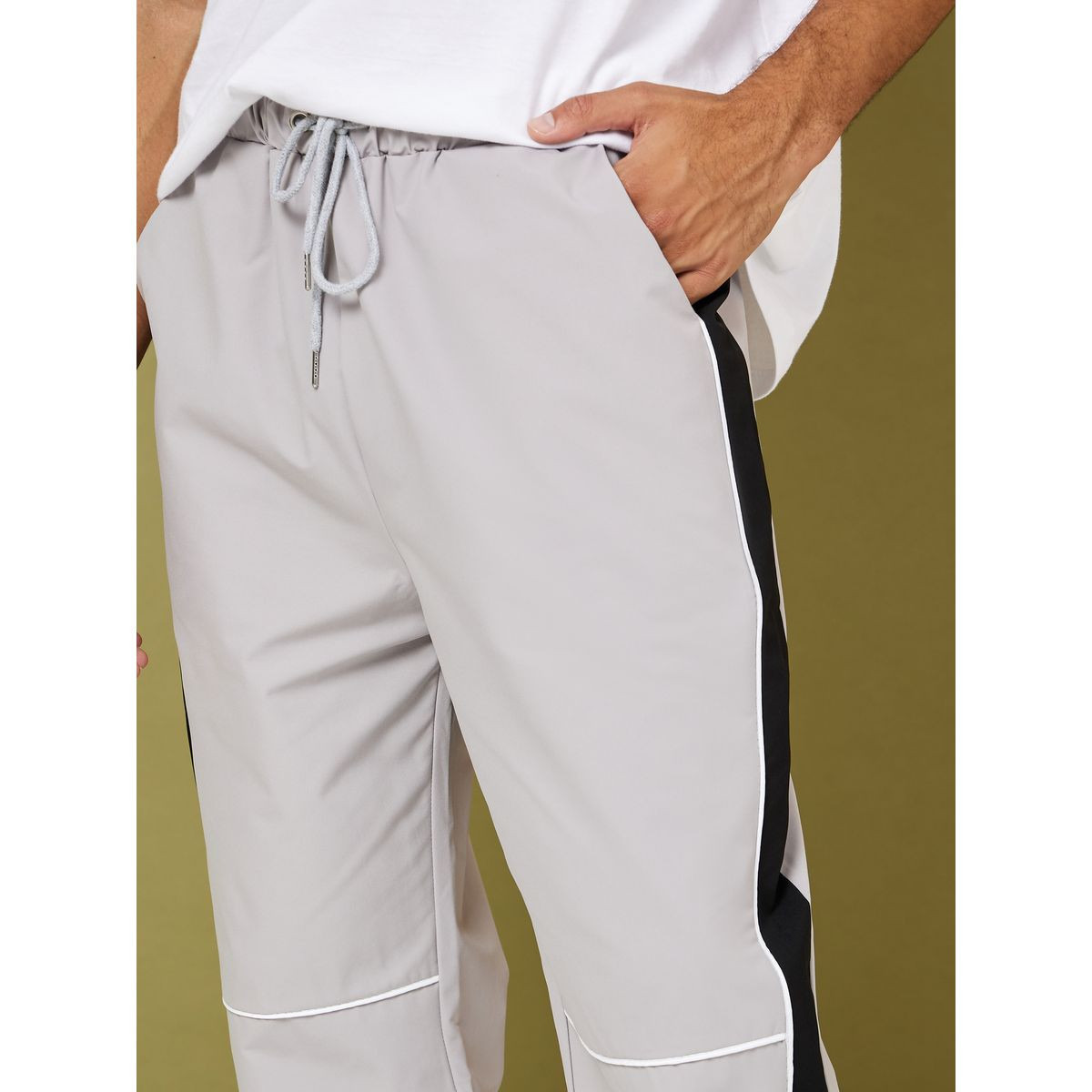 جوغر بتداخلات محزوزة-men-clothing-bottoms-trousersandchinos-trousers-image-3