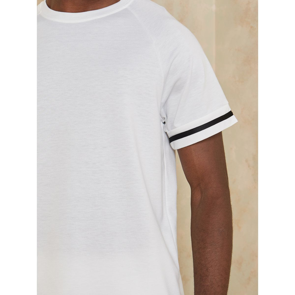 طقم منسق من ( شورت + تيشيرت )-men-clothing-coordsets-image-3
