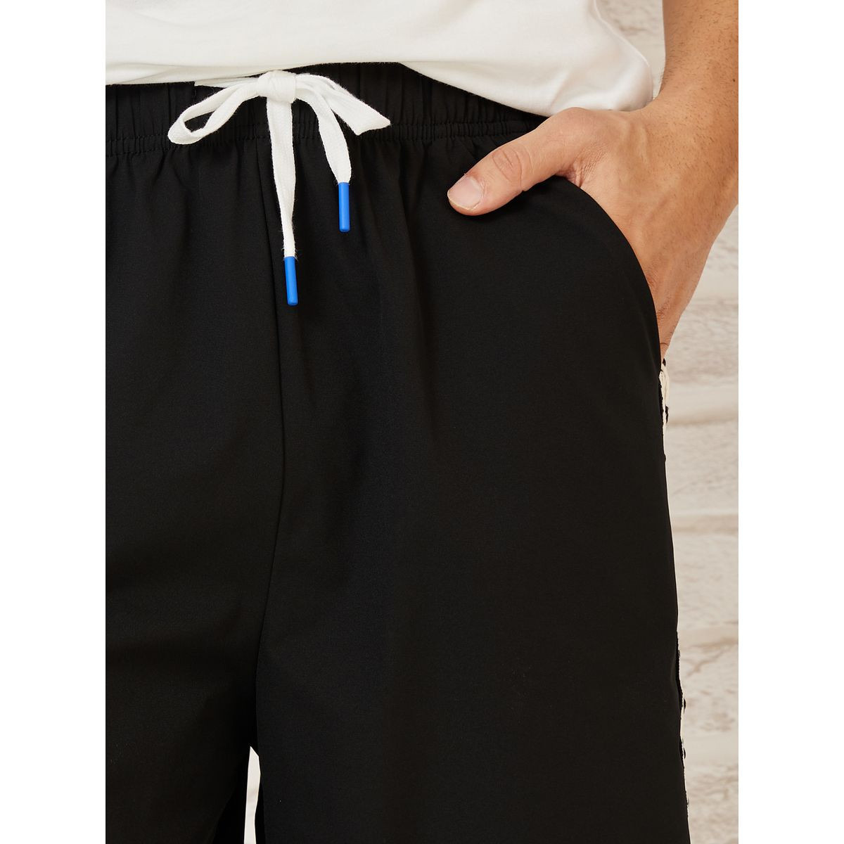 شورت رياضي برباط خصر-sports-men-clothing-bottoms-image-3