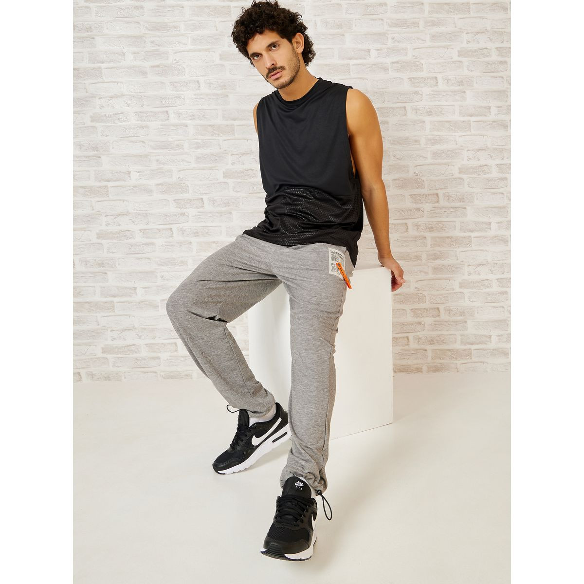 بنطال رياضي برباط خصر-sports-men-clothing-bottoms-image-1