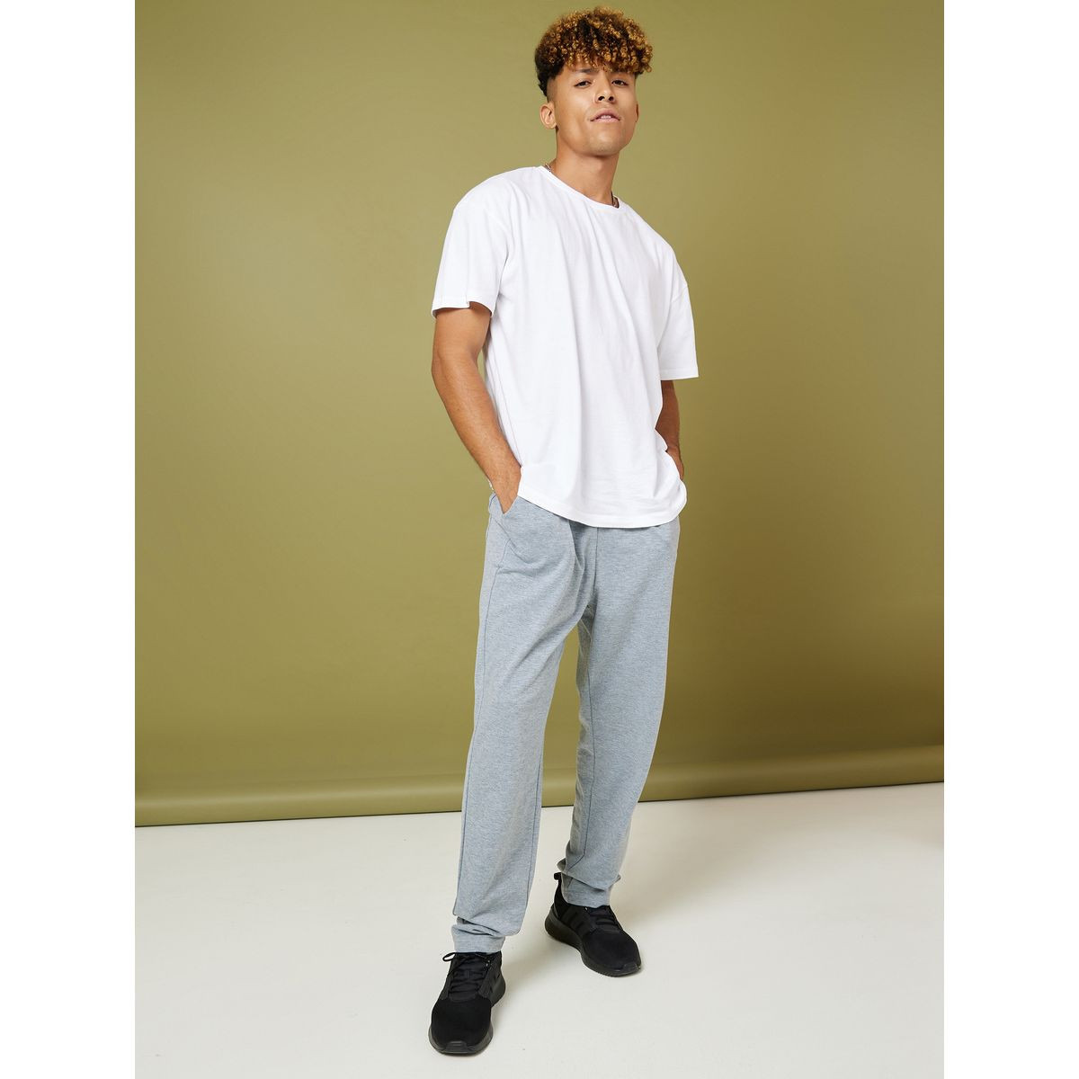 جوغر رياضي بقصة مستقيمة-sports-men-clothing-bottoms-image-2