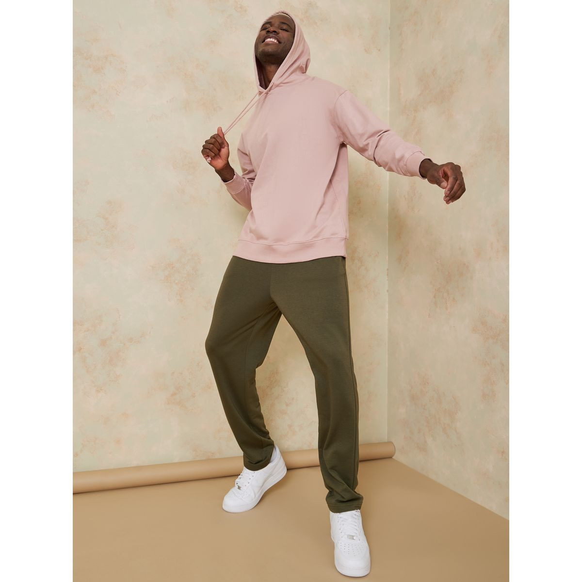 جوغر رياضي بقصة ارجل مستقيمة-sports-men-clothing-bottoms-image-2