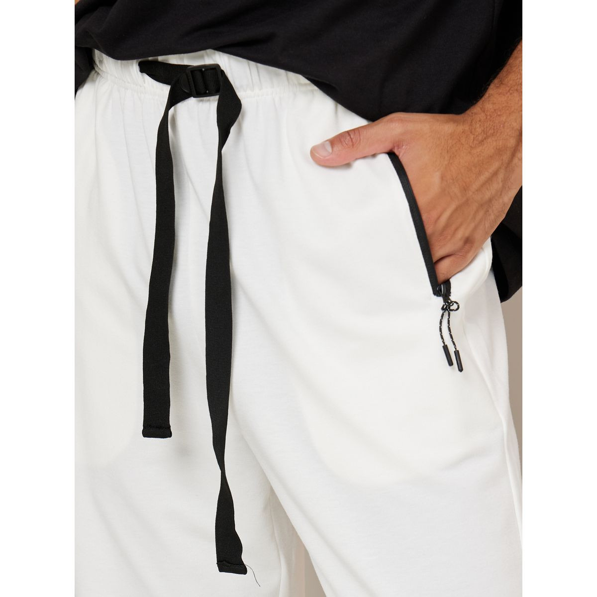 بنطال رياضي مع جيوب بسحاب غلق-sports-men-clothing-bottoms-image-3