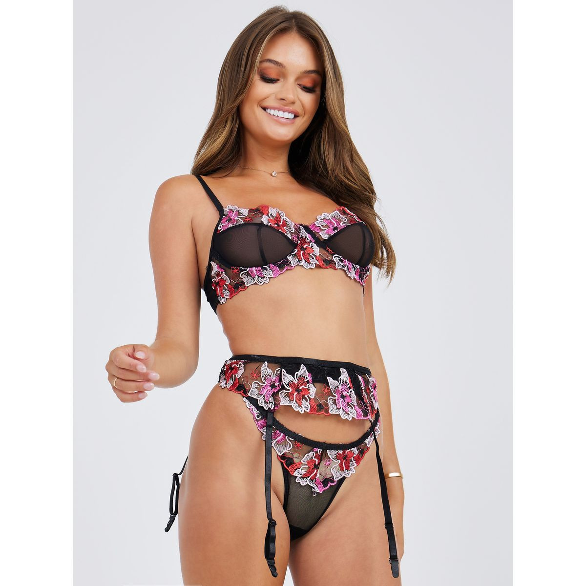طقم من ( صدرية مبطنة + حمالة ثونغ )-women-clothing-lingerie-lingeriesets-image-1