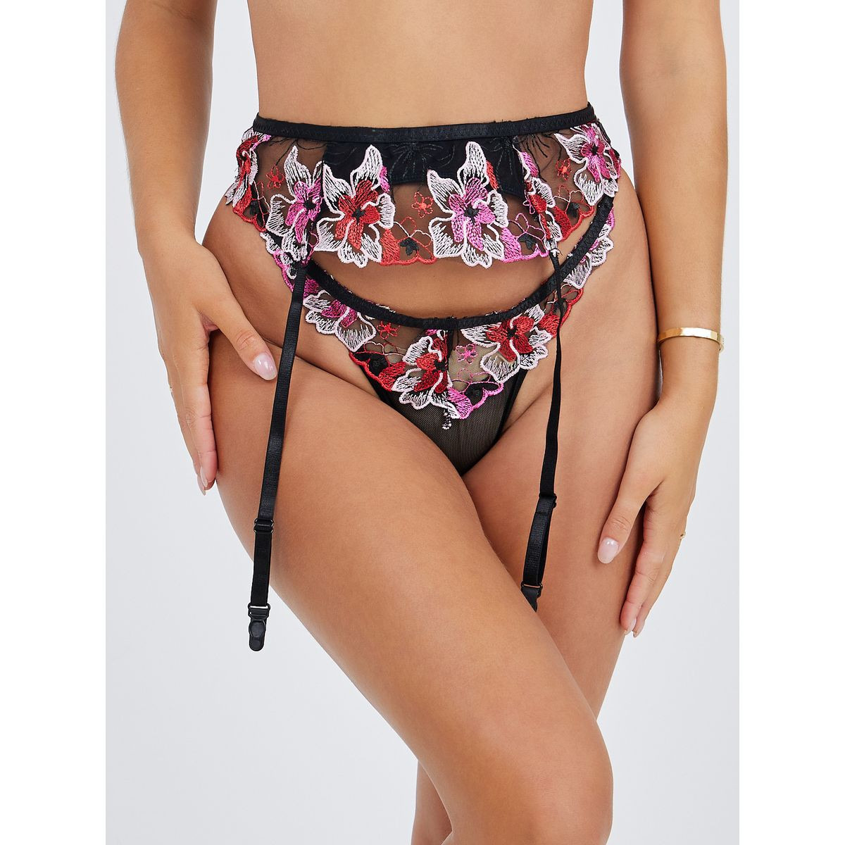 طقم من ( صدرية مبطنة + حمالة ثونغ )-women-clothing-lingerie-lingeriesets-image-3