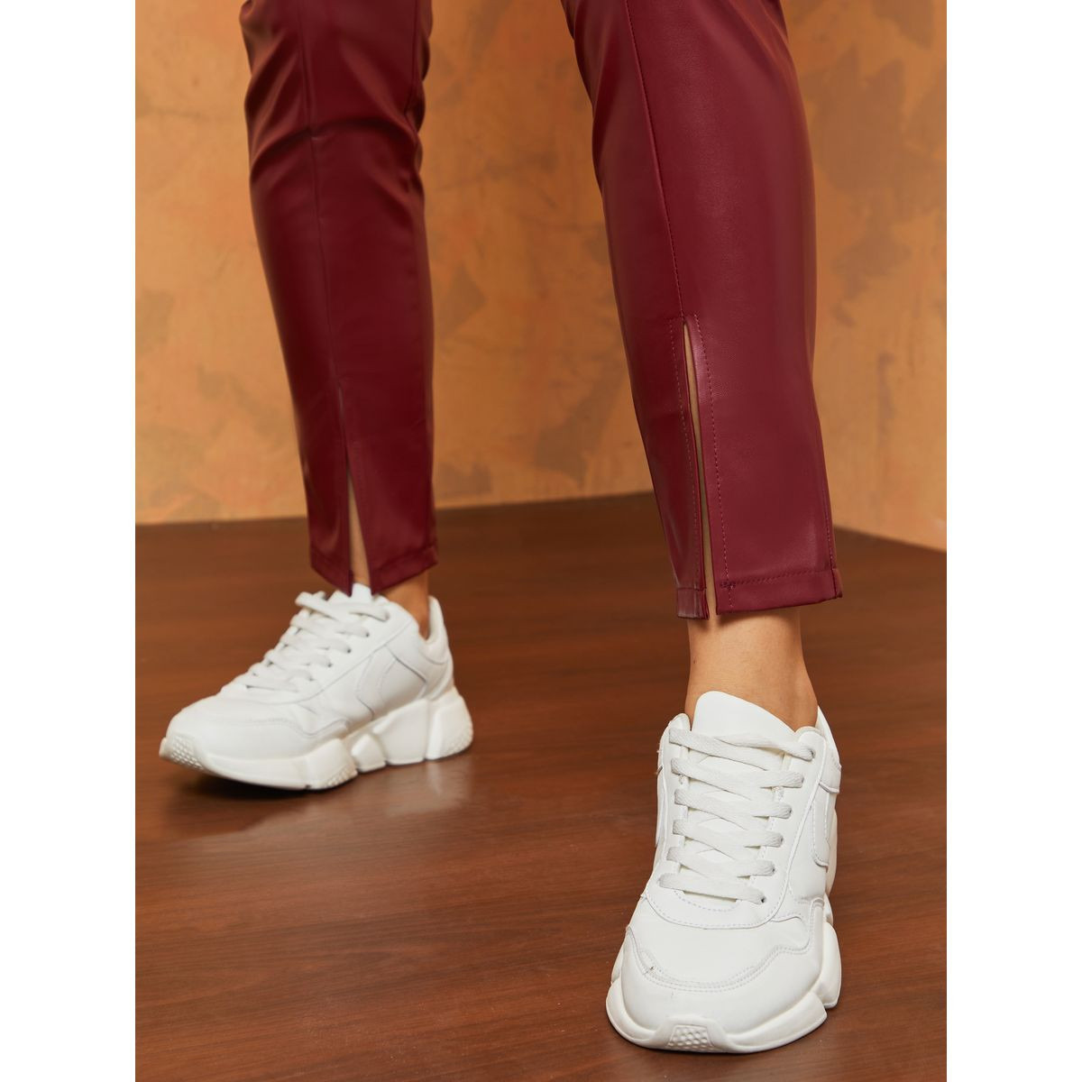 ليقنز جلد مزين بشق امامي-women-clothing-leggings-image-3