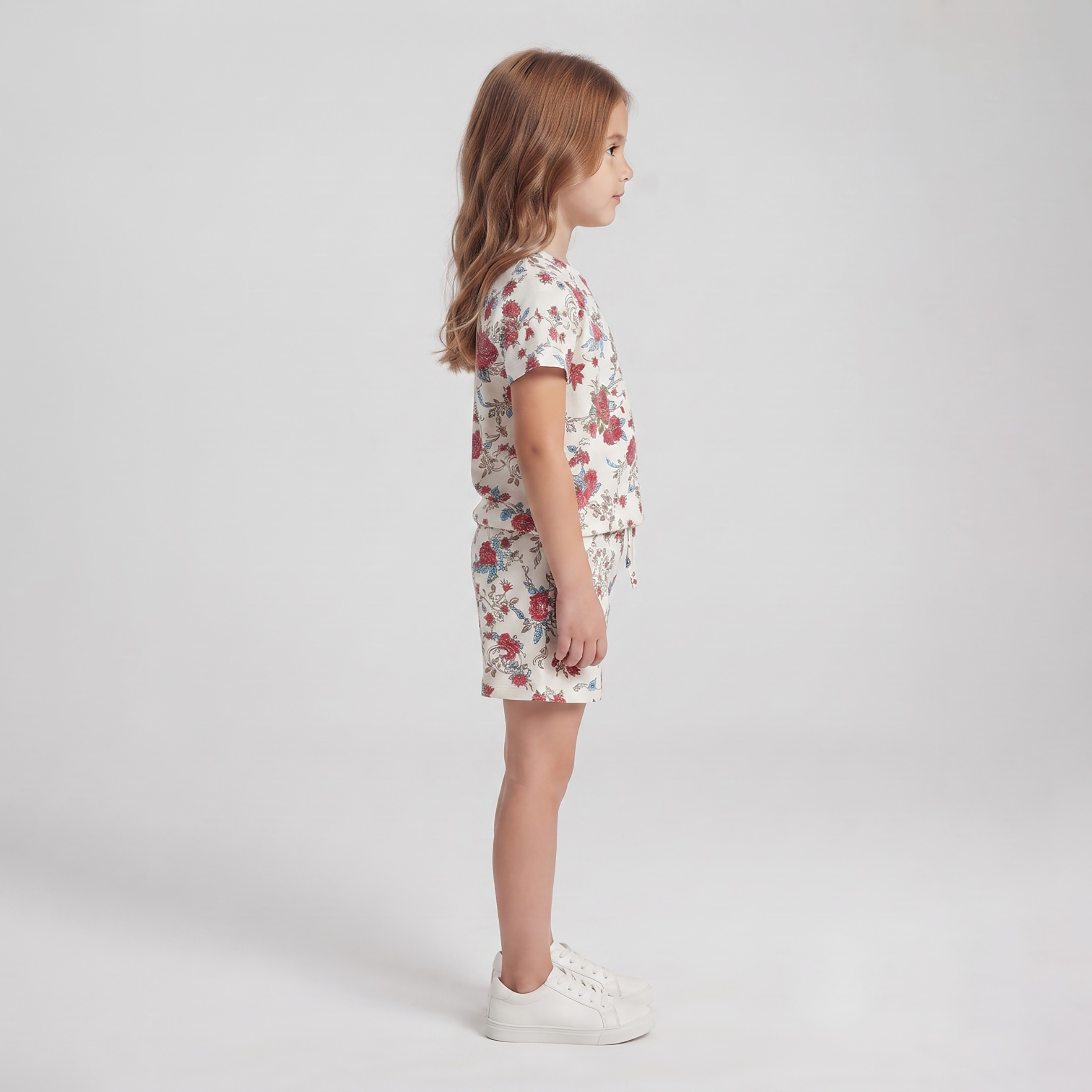 طقم متناسق تيشرت بأكمام قصيرة وبنطال بيجامة بطبعة أزهار من بيبي كلو-baby-girls-clothing-setsandcoords-image-3