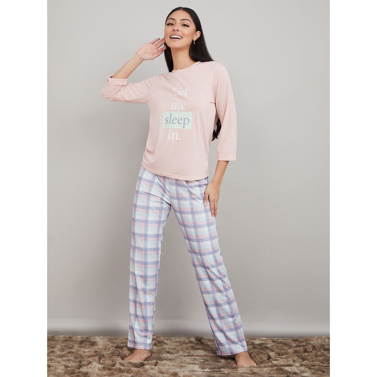 طقم بيجاما من (تيشيرت + بنطال )-women-clothing-nightwear-pyjamas-longsets-image-1