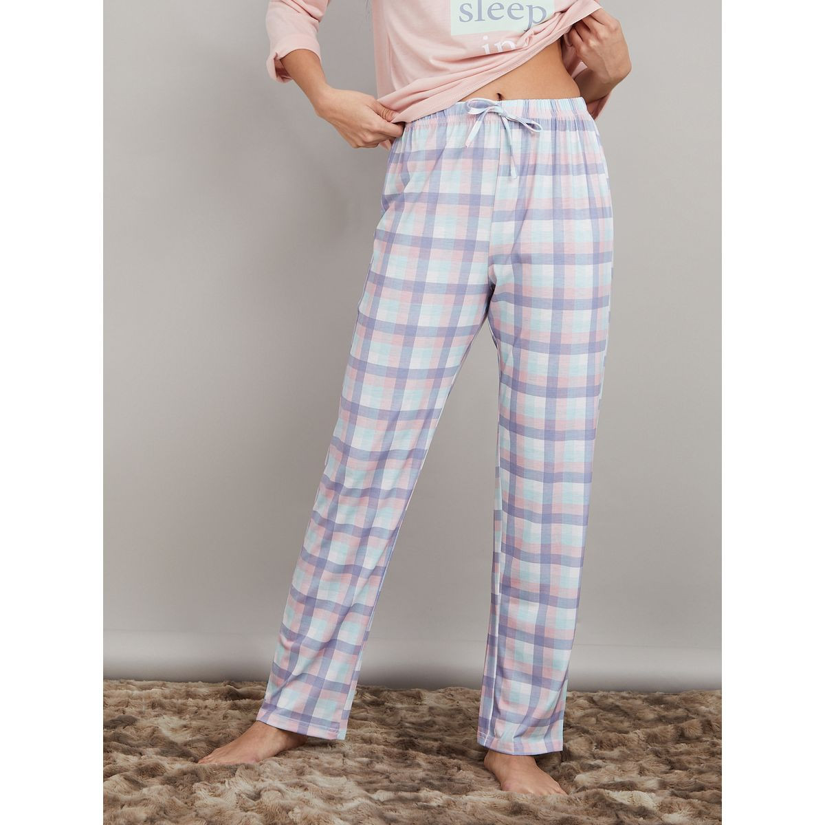 طقم بيجاما من (تيشيرت + بنطال )-women-clothing-nightwear-pyjamas-longsets-image-4