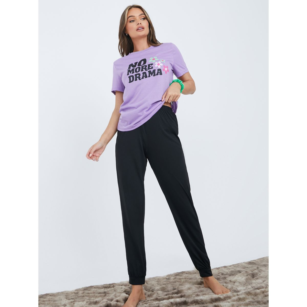 طقم بيجاما من ( تيشيرت + بنطال )-women-clothing-nightwear-pyjamas-longsets-image-2