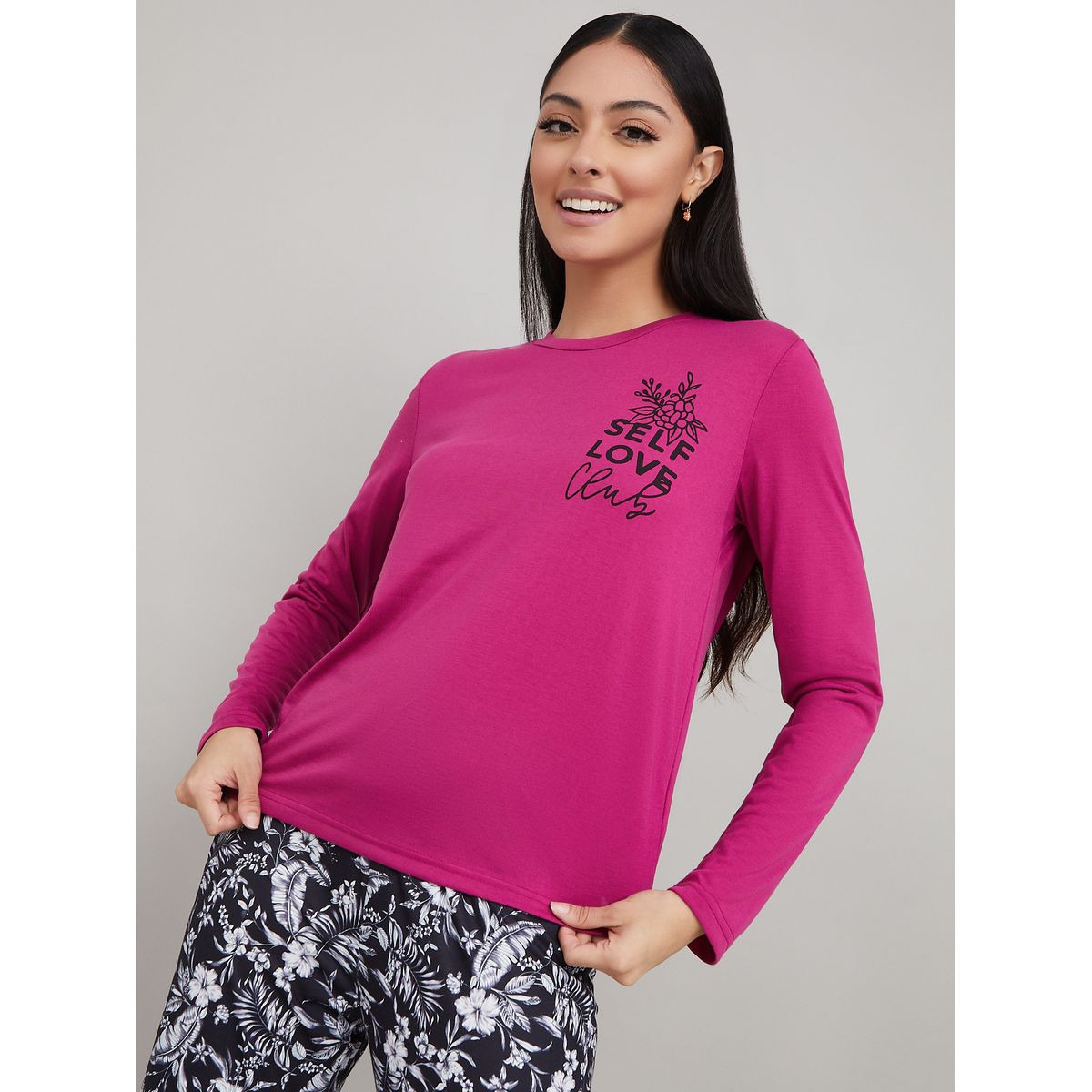 طقم بيجاما من (تيشيرت + بنطال )-women-clothing-nightwear-pyjamas-longsets-image-3