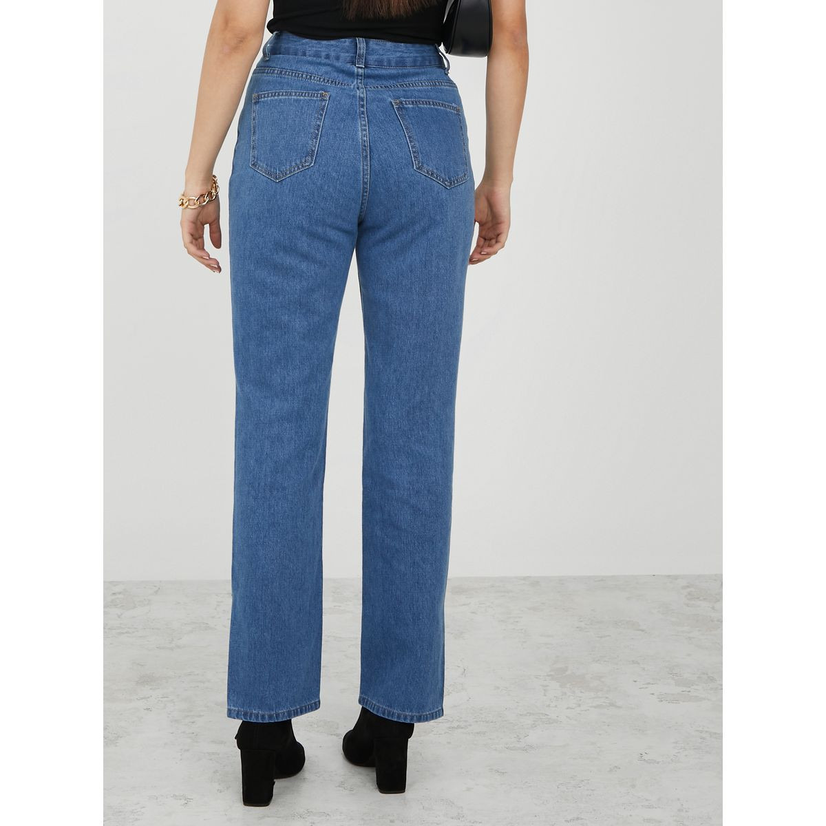 جينز بقصة مستقيمة وخصر عالي-women-clothing-bottoms-jeans-image-4