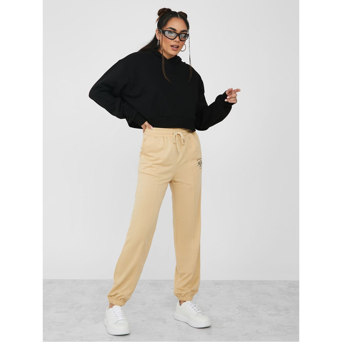 جوغر بقصة مريحة ورباط خصر-women-clothing-bottoms-joggers-image-2