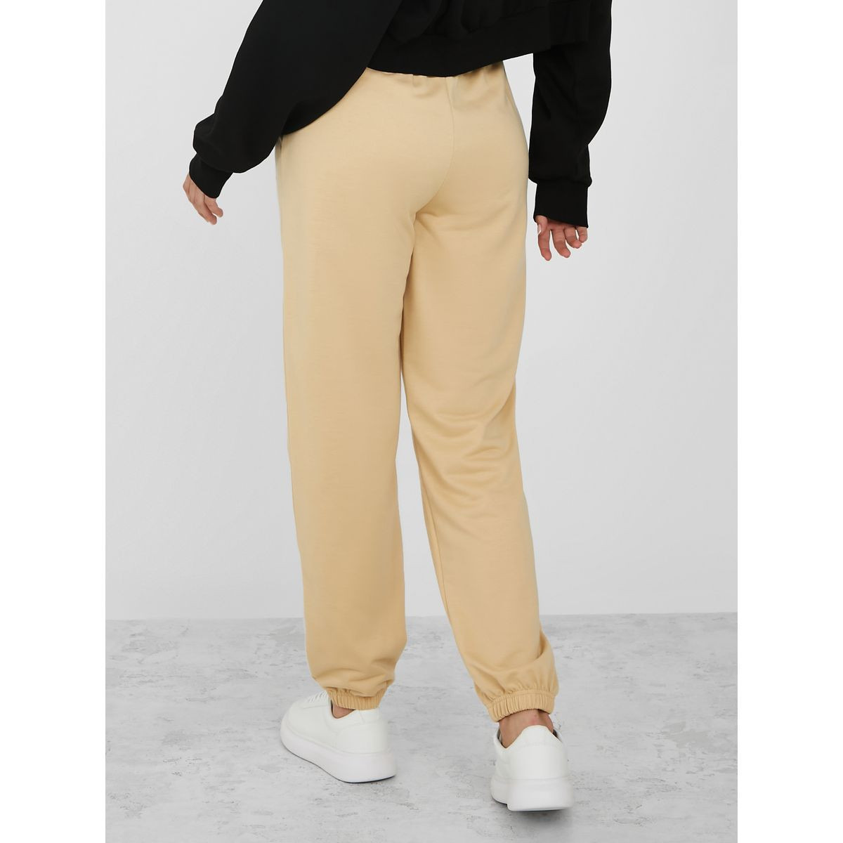 Styli Tennis Ball Print Relaxed Jogger -women-clothing-bottoms-joggers-image-4