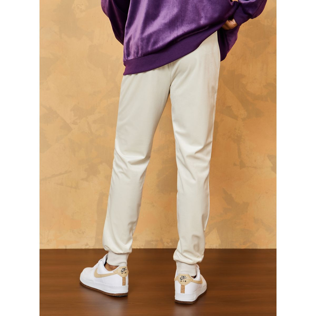 جوغر بقصة سليم فت-men-clothing-bottoms-joggers-image-4