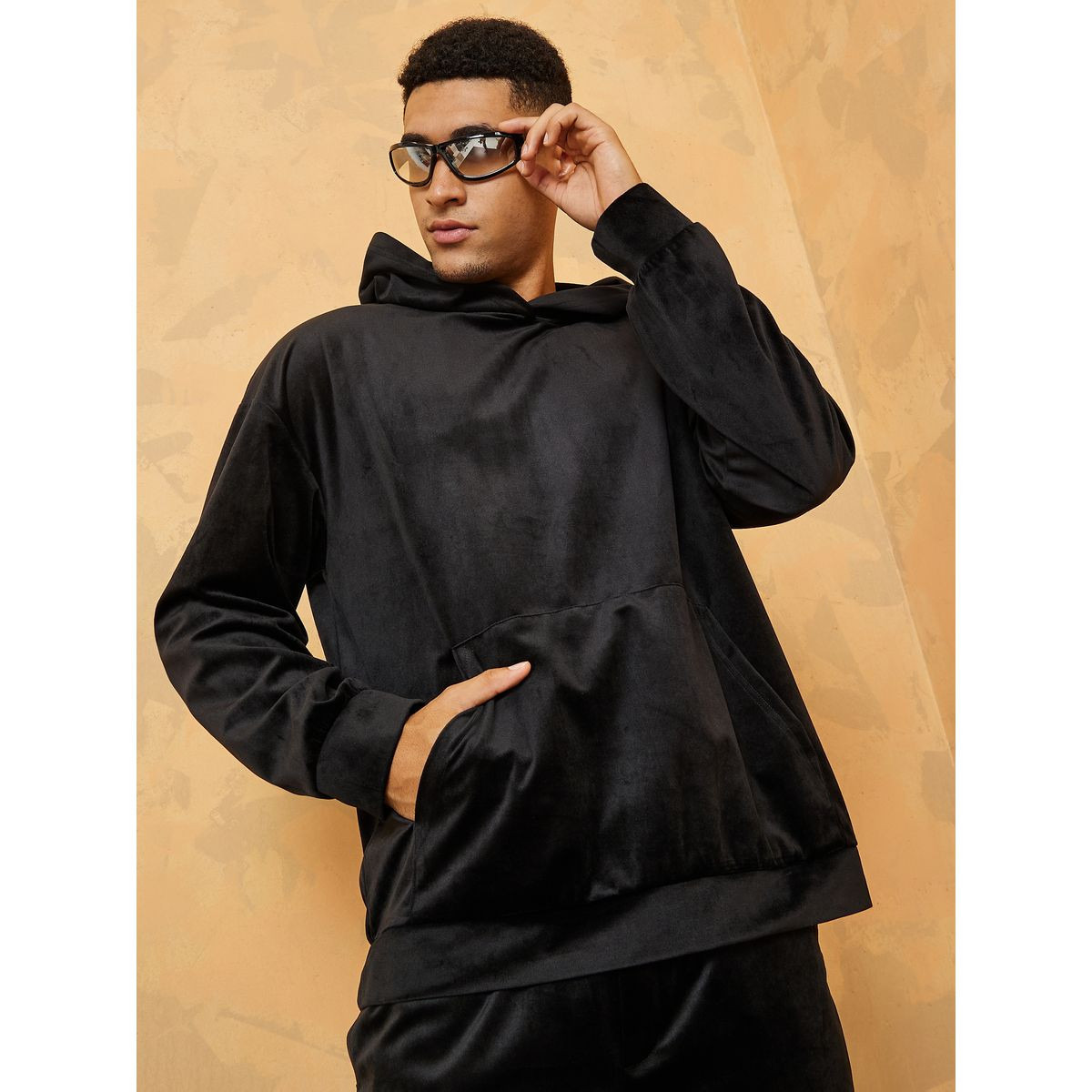 طقم منسق من ( جوغر + هودي )-men-clothing-coordsets-image-2