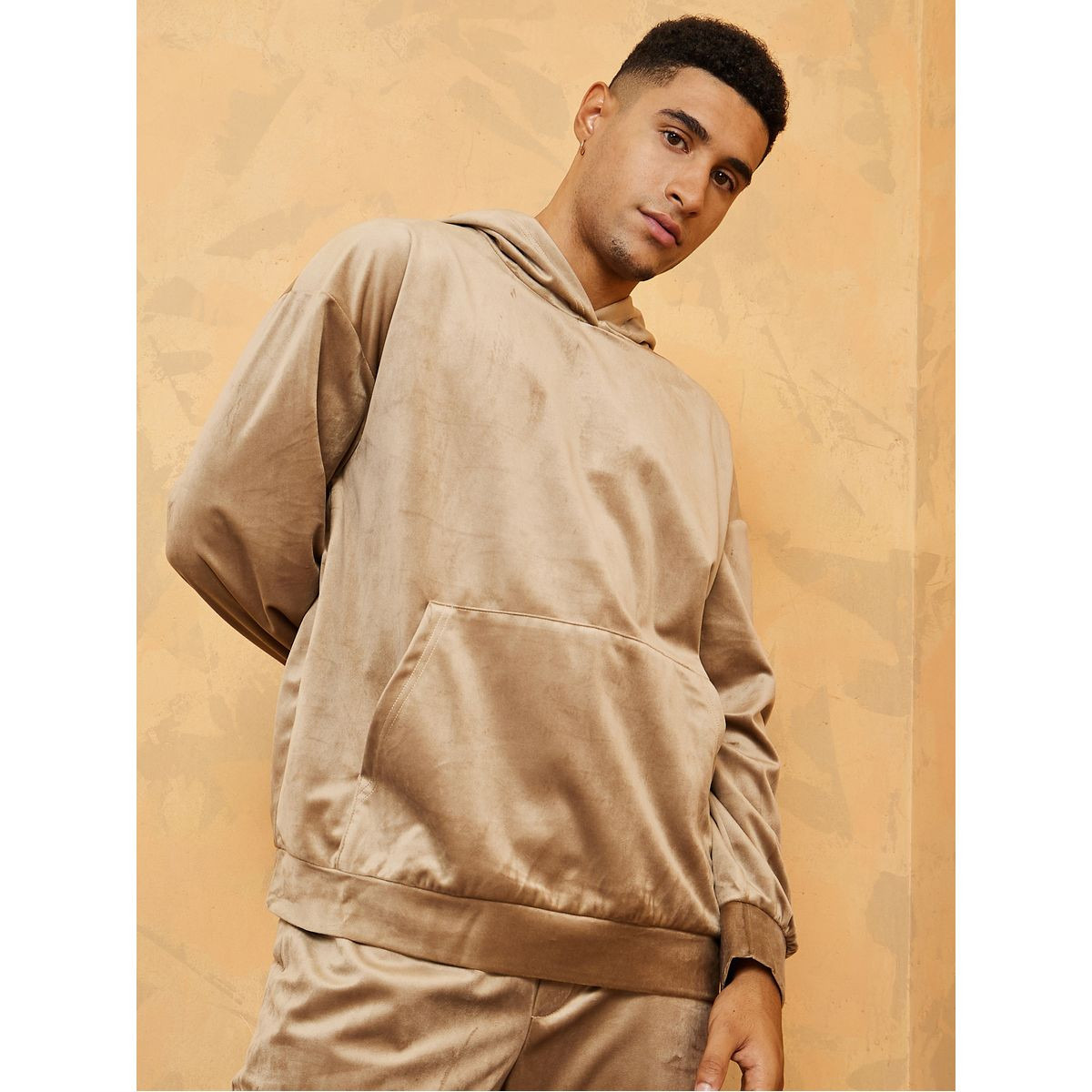 طقم منسق من ( جوغر + هودي )-men-clothing-coordsets-image-3