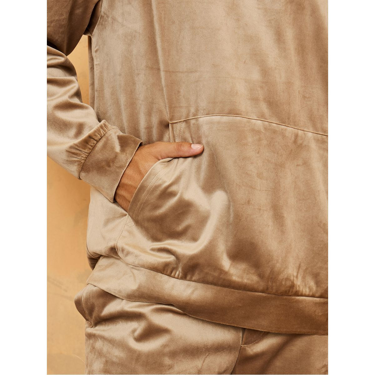 طقم منسق من ( جوغر + هودي )-men-clothing-coordsets-image-4