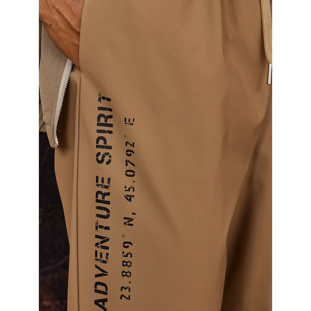 بنطال بقصة أرجل واسعة-men-clothing-bottoms-trousersandchinos-trousers-image-3