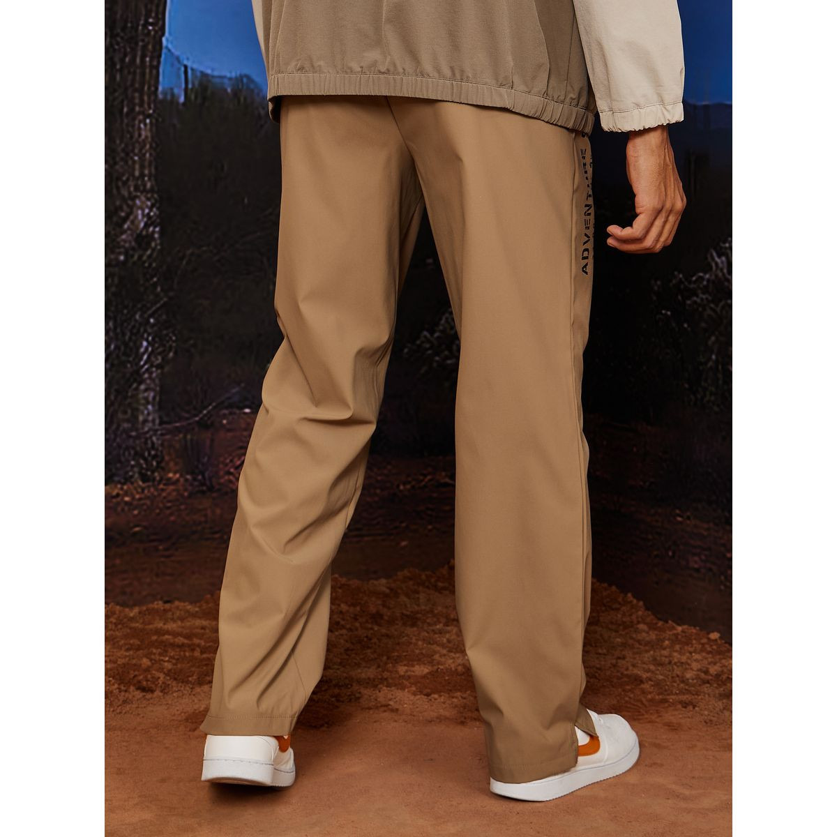 بنطال بقصة أرجل واسعة-men-clothing-bottoms-trousersandchinos-trousers-image-4
