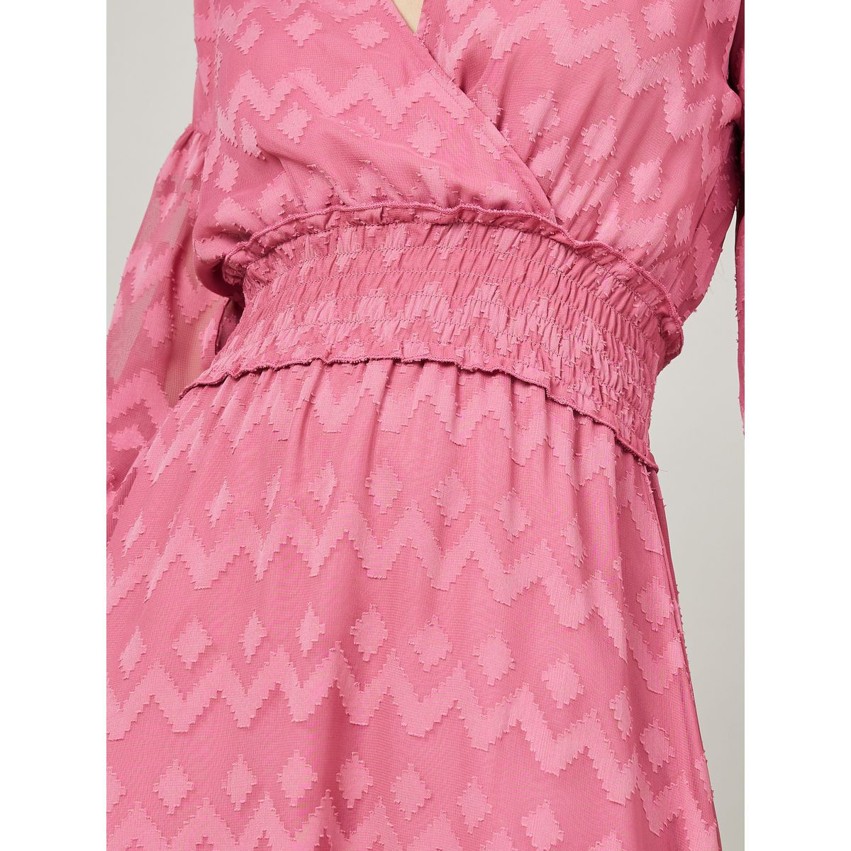 Styli Long Sleeves Zig Zag Texture A-Line Midi Dress-women-clothing-dresses-image-3