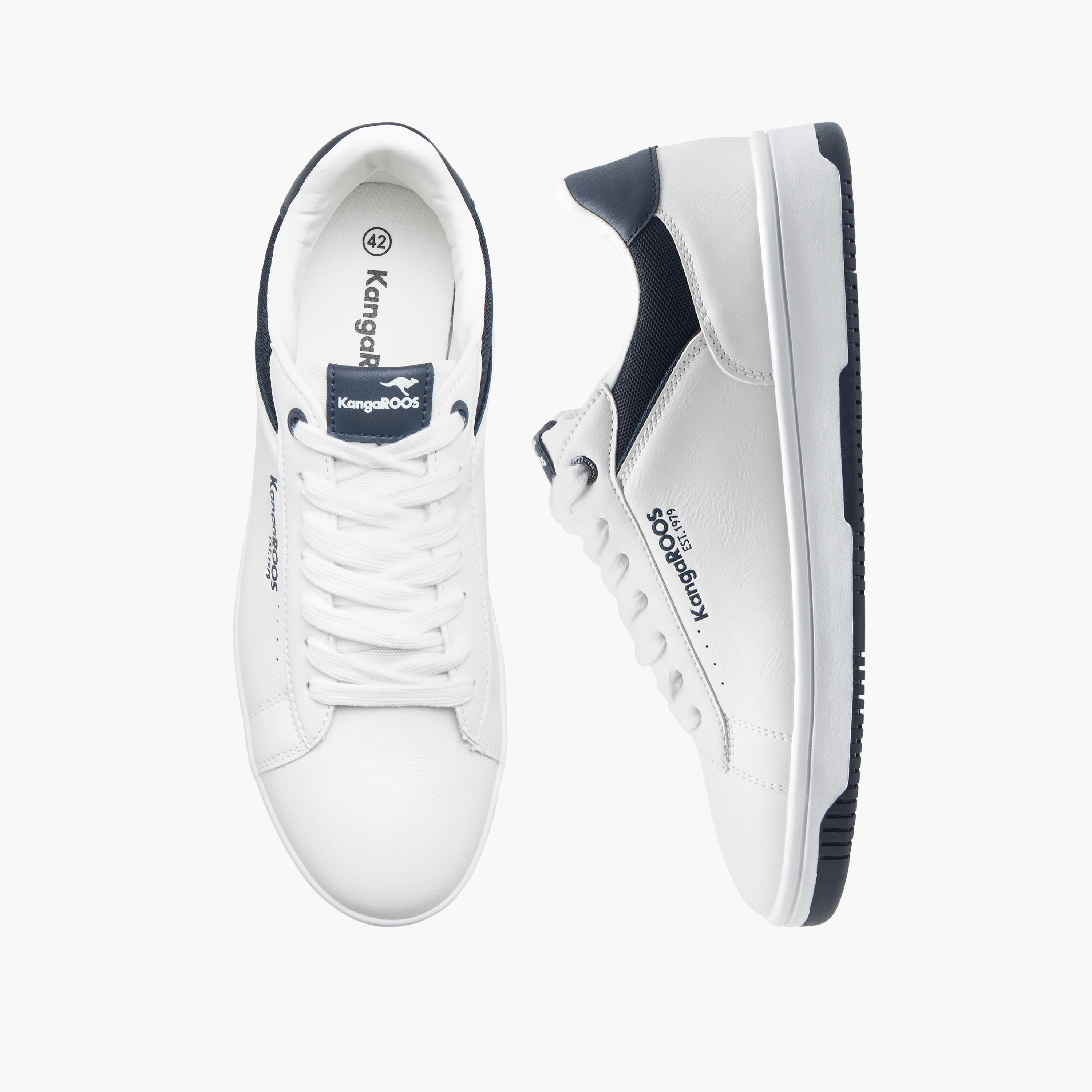حذاء سنيكرز برباط إغلاق وشعار للرجال من كانجاروس-men-shoes-sneakers-image-1