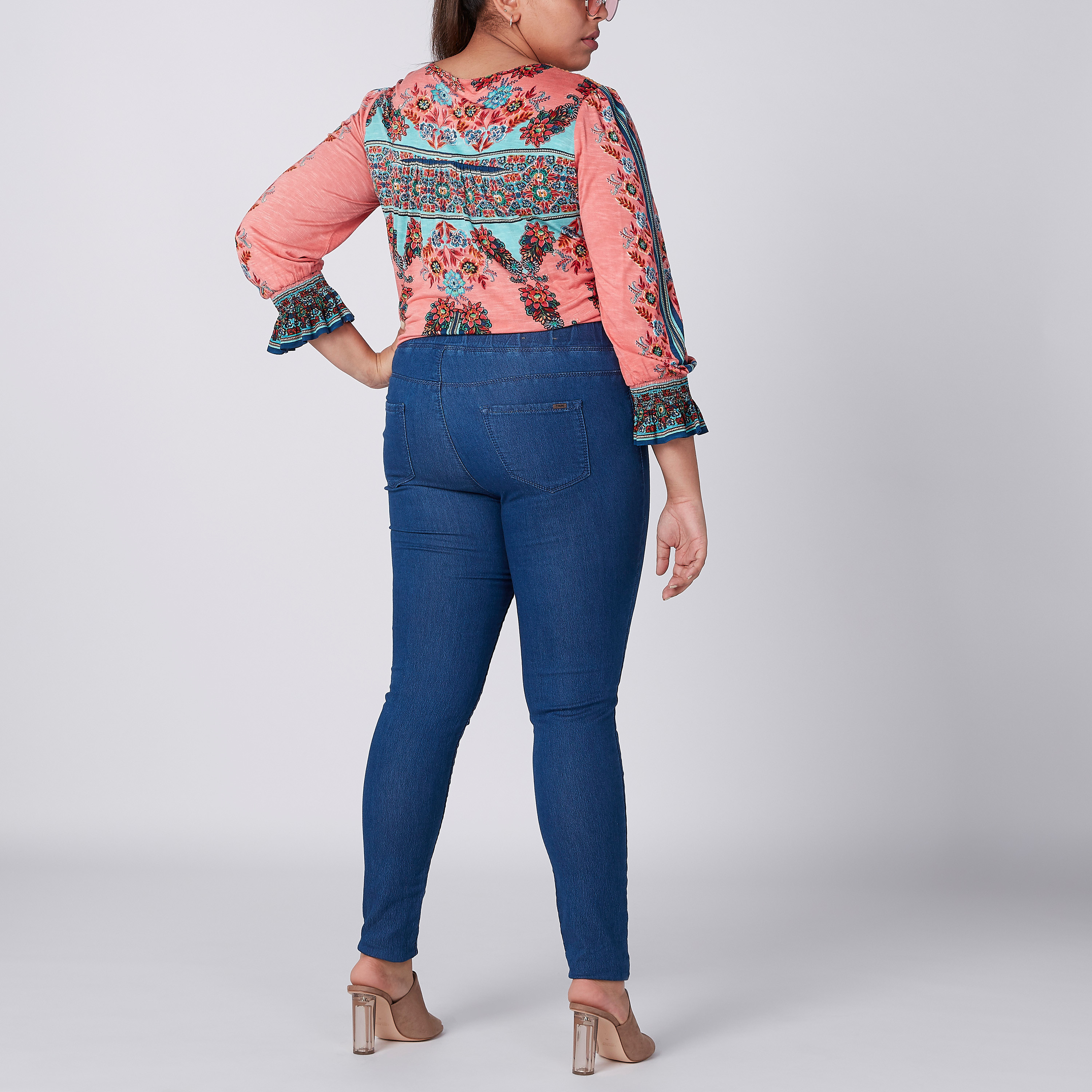 بنطلون جيقنز مقاس كبير بقصّة سكيني وخصر مرن-women-clothing-bottoms-leggings-image-4
