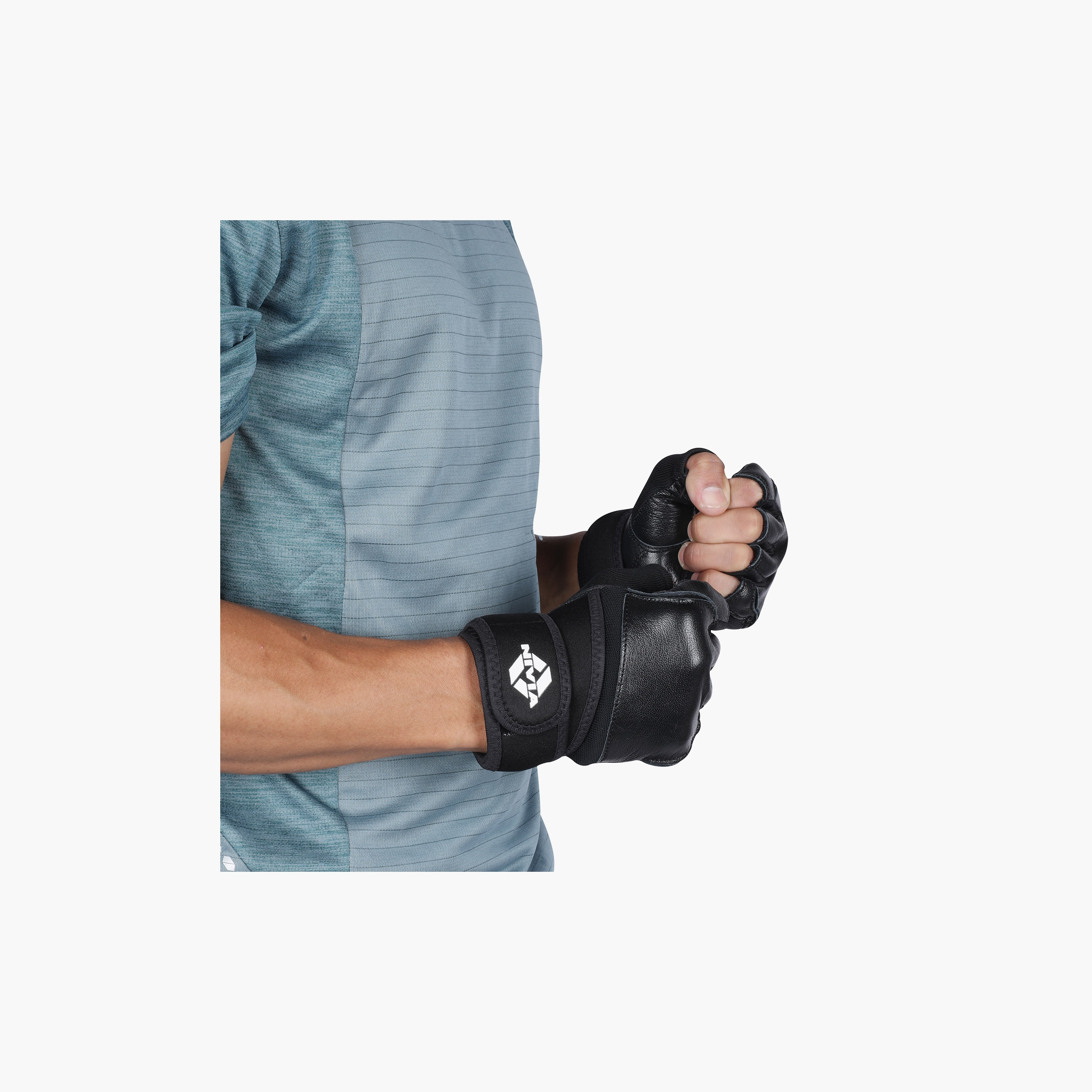  قفاز فينوم الرياضي من نيفيا-sports-gear-gym-image-2