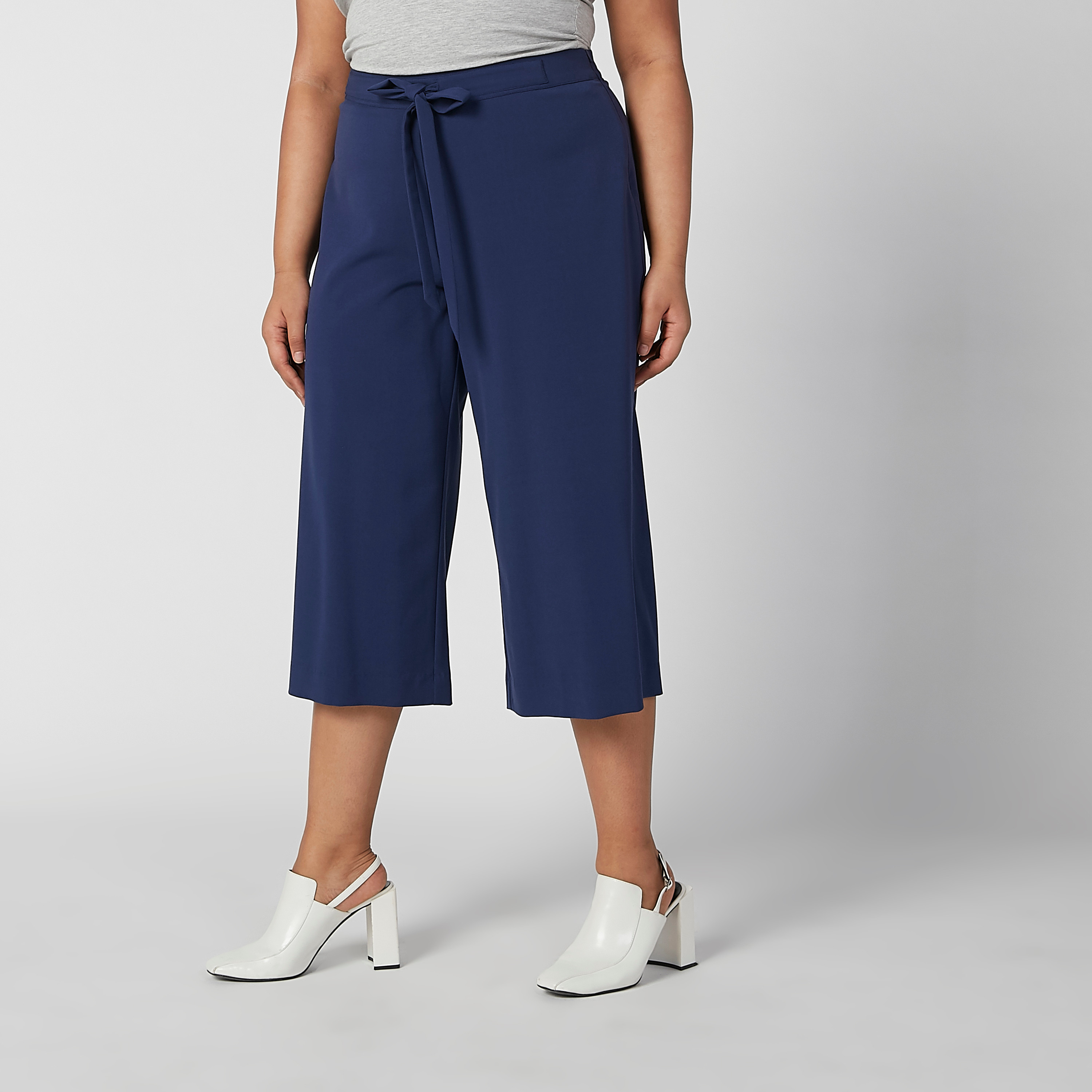 بنطال واسع الساقين سادة بقصّة واسعة وخصر مرن وأربطة-women-clothing-trousers-image-2